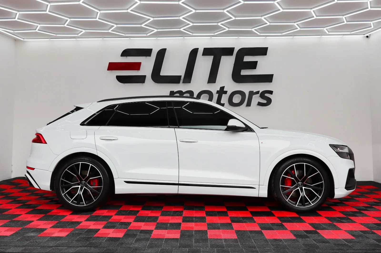 Audi Q8 hybrid S-Line 55 TFSI 2023