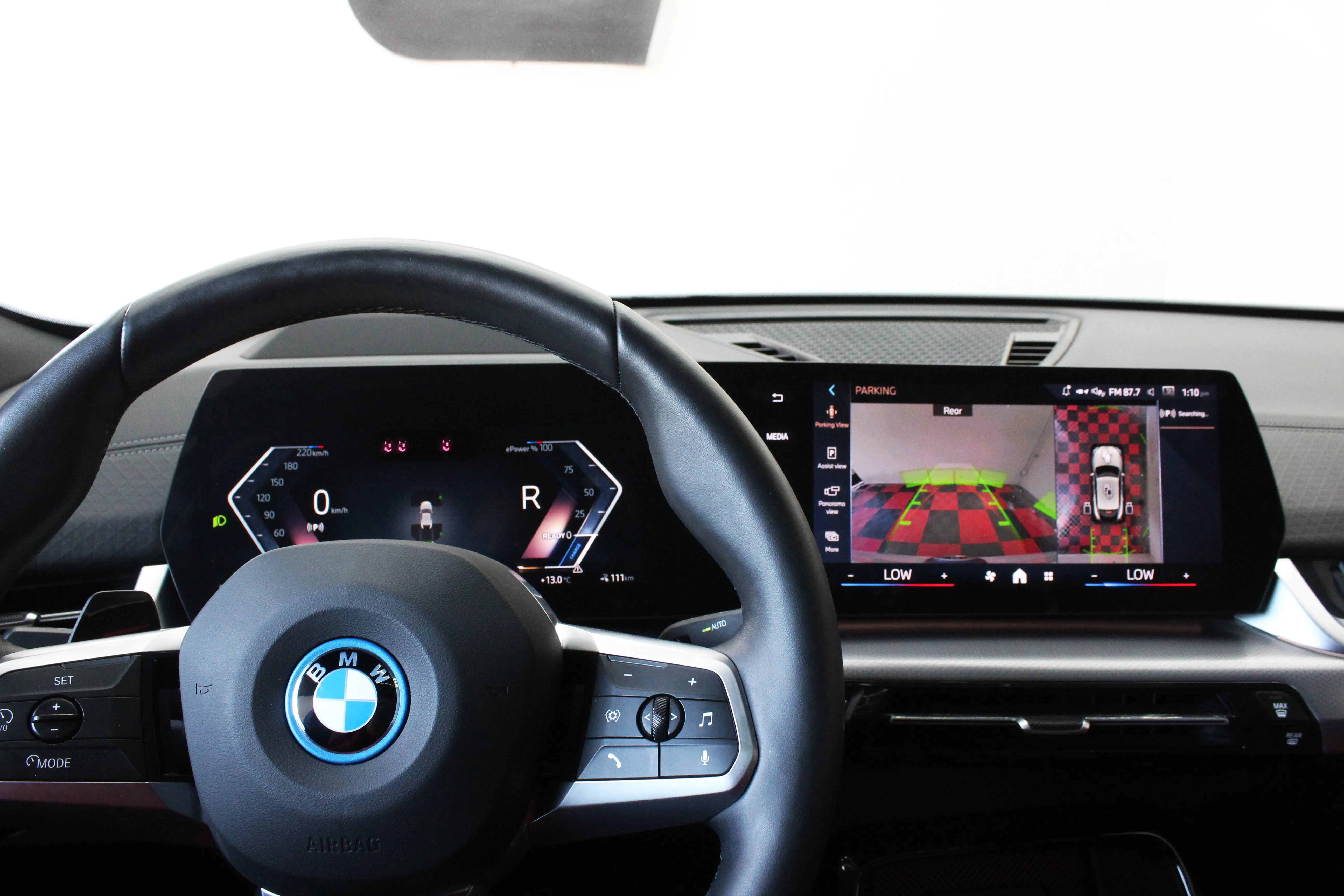 BMW iX2 xDrive 30 2025