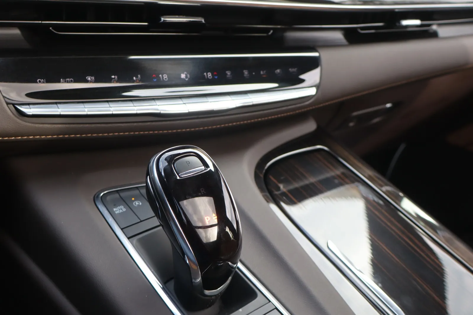 Cadillac ESCALADE PREMIUM LUXURY 2024