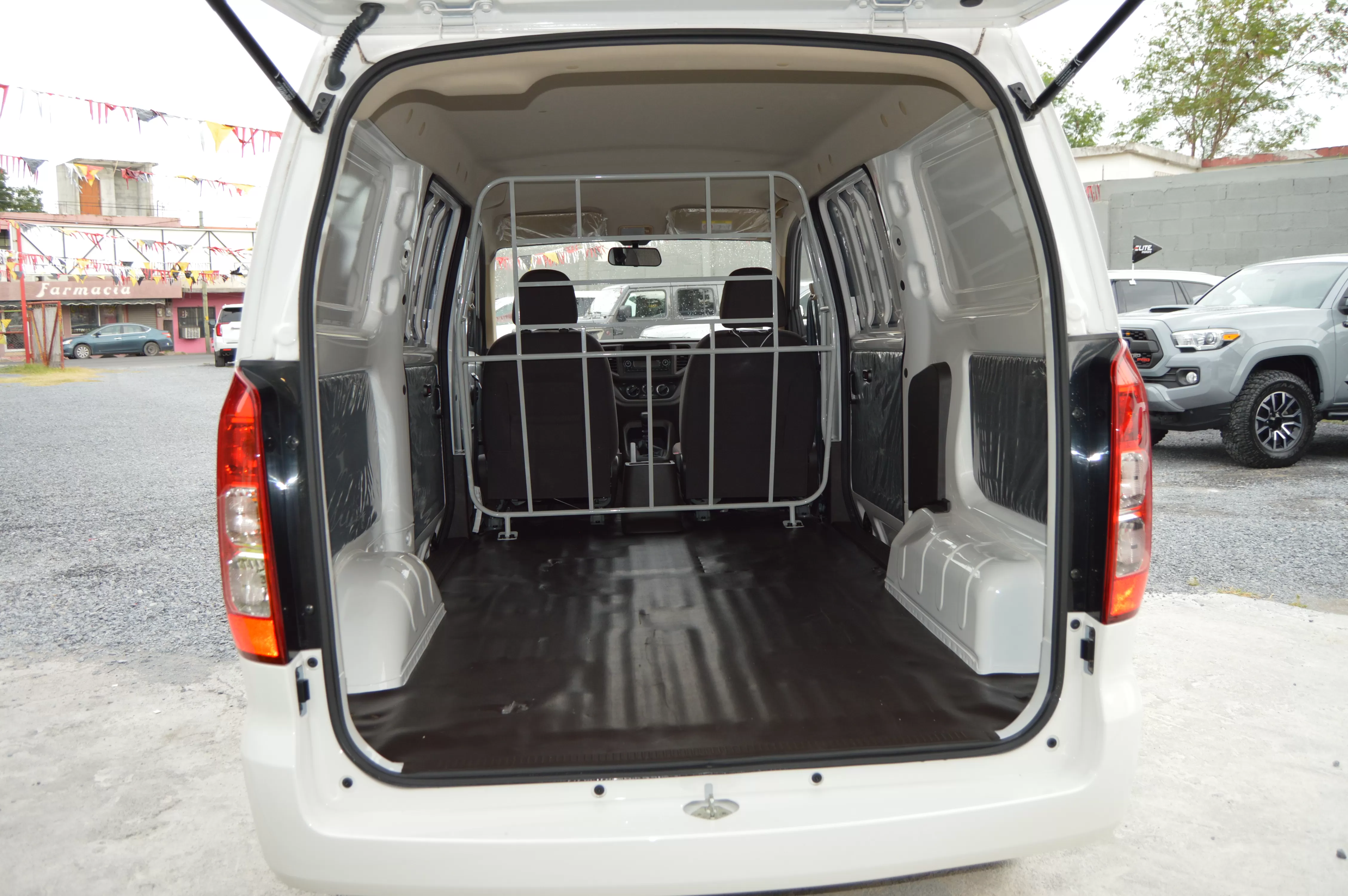 Chevrolet TORNADO VAN 2024