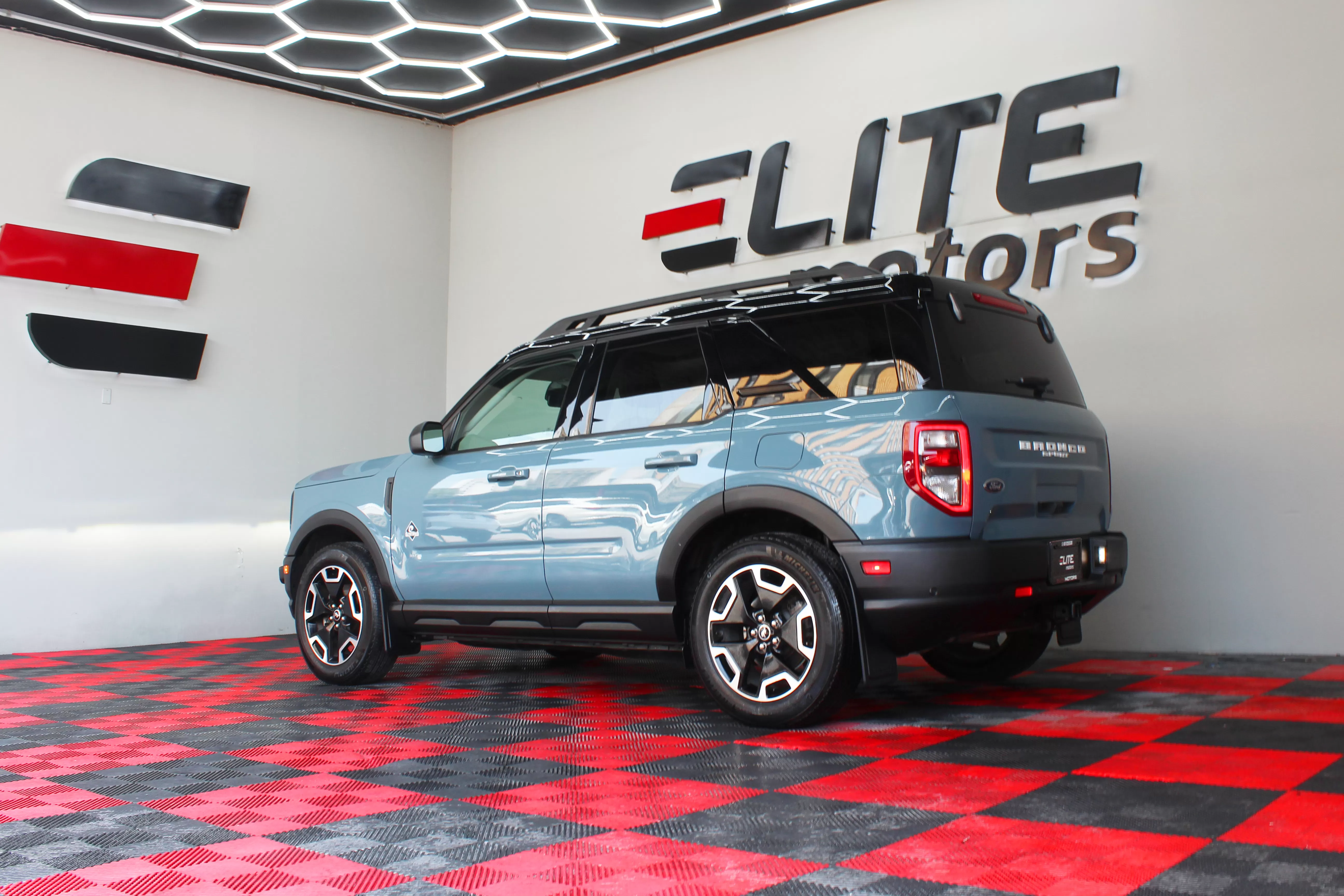 Ford Bronco Outer Banks 2023