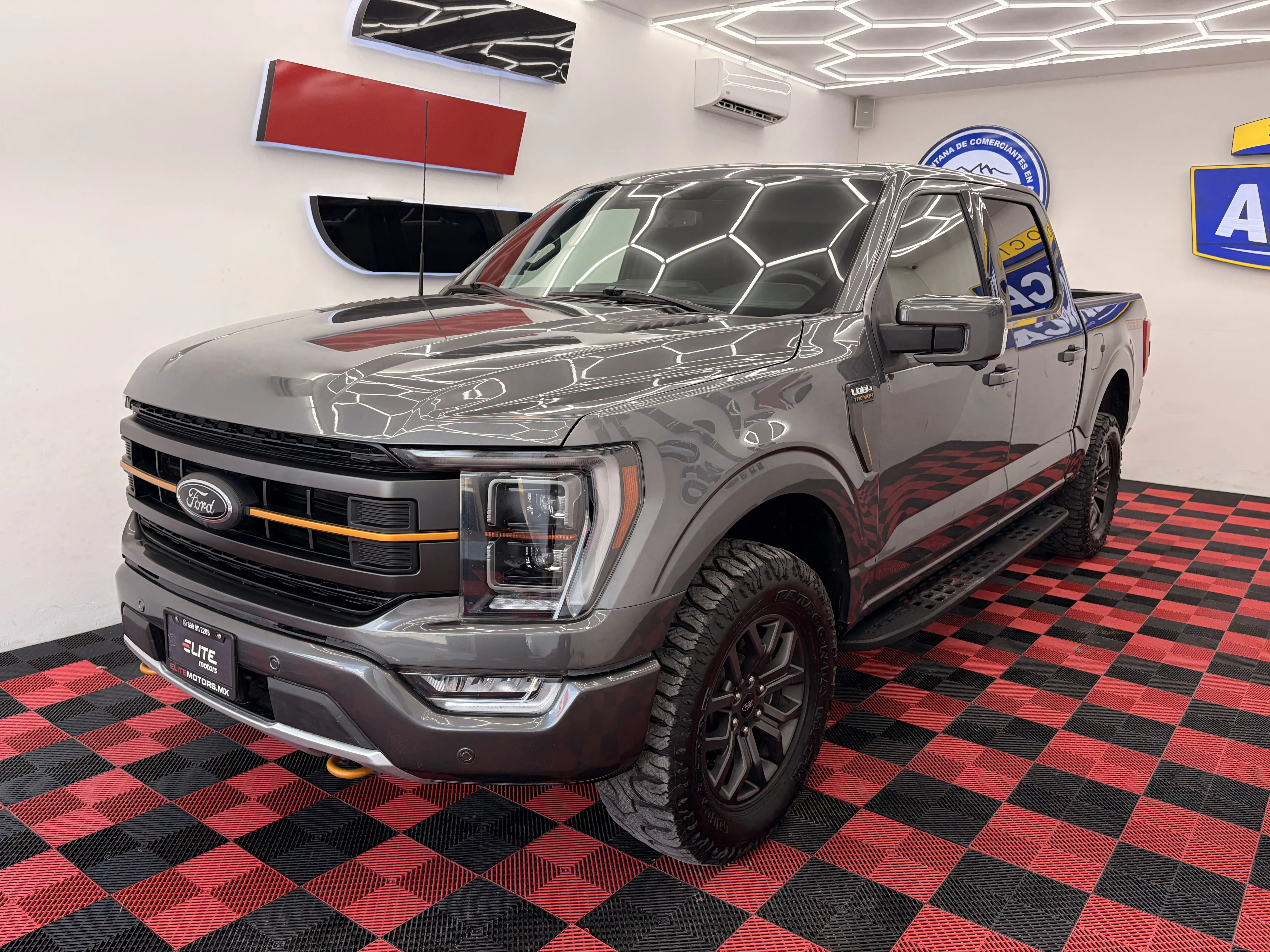 Ford LOBO 4X4 TREMOR HIGH 2023