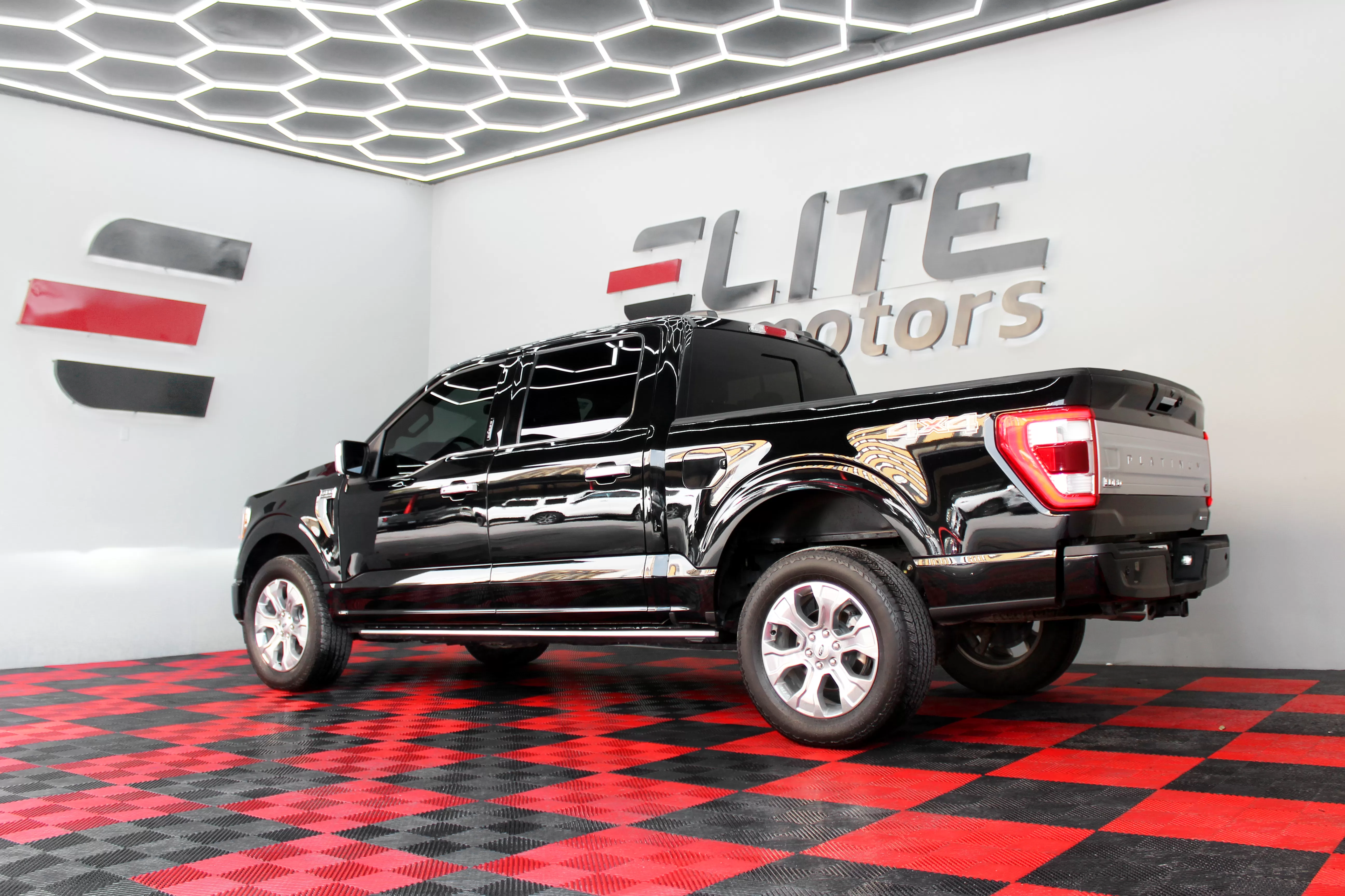 Ford Lobo Platinum 2021 - Elite Motors