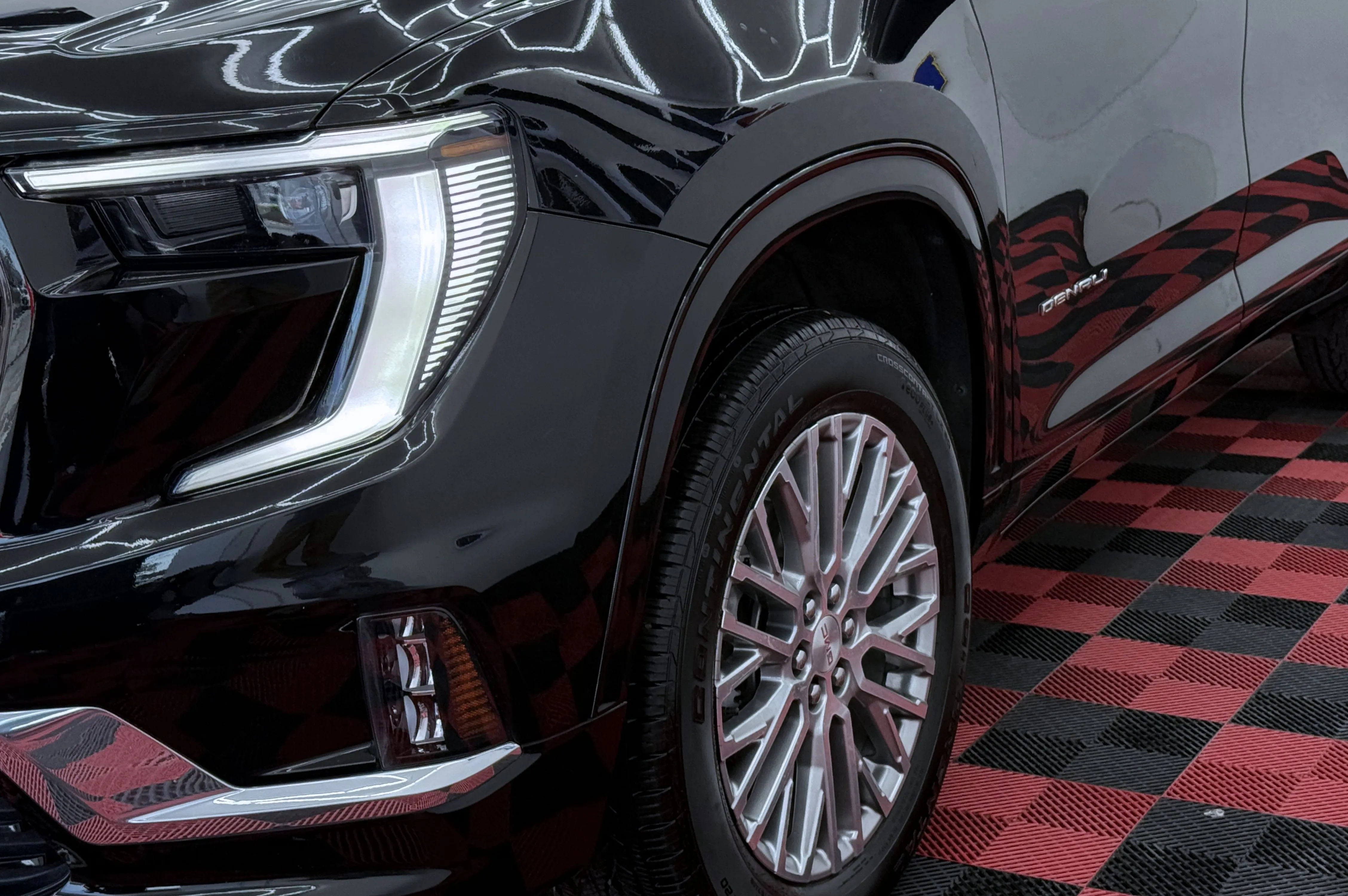 GMC ACADIA DENALI 2025