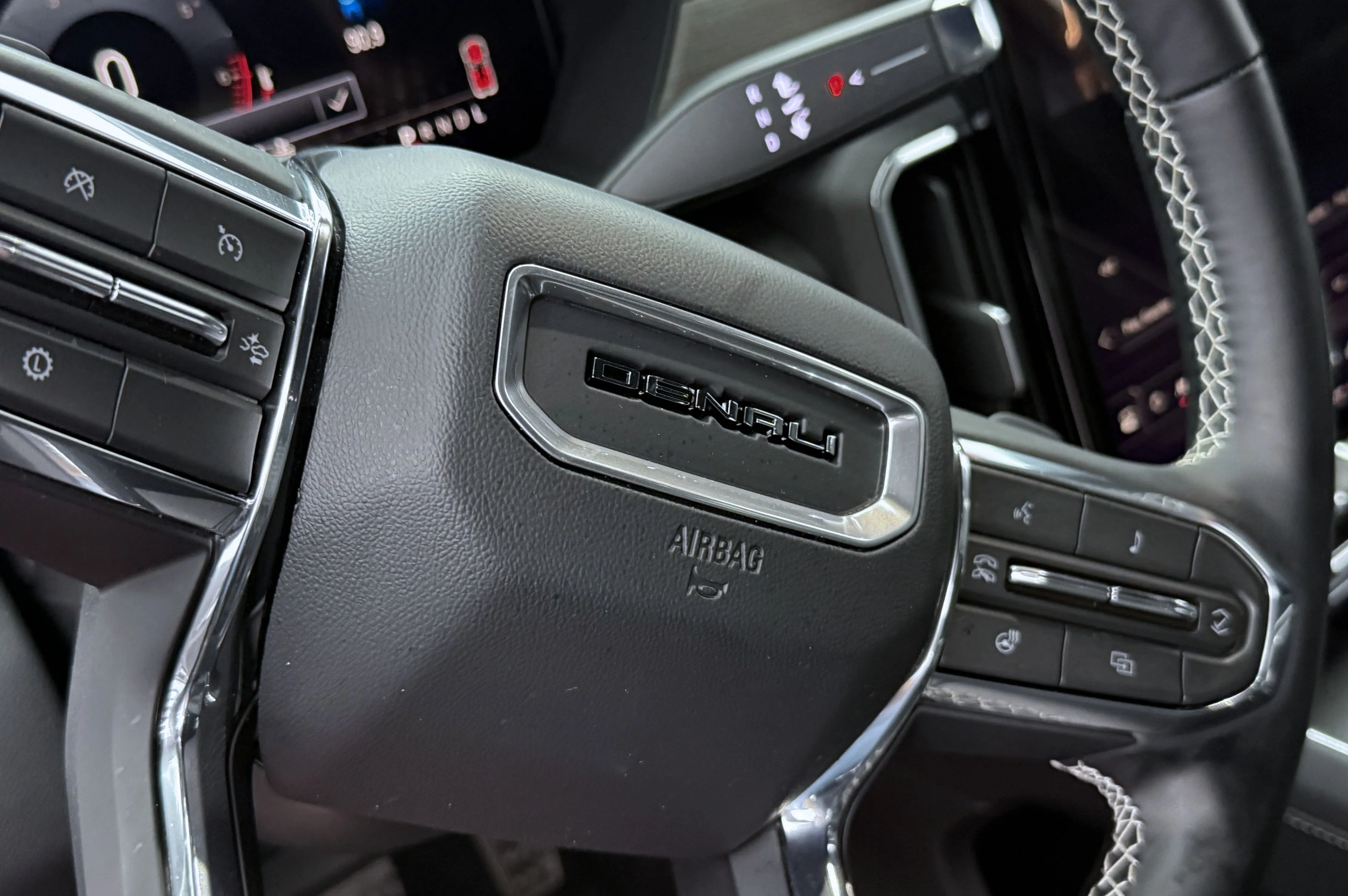 GMC ACADIA DENALI 2025