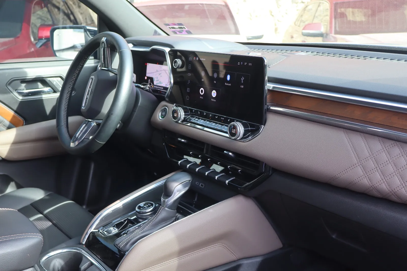 GMC CANYON DENALI 2025