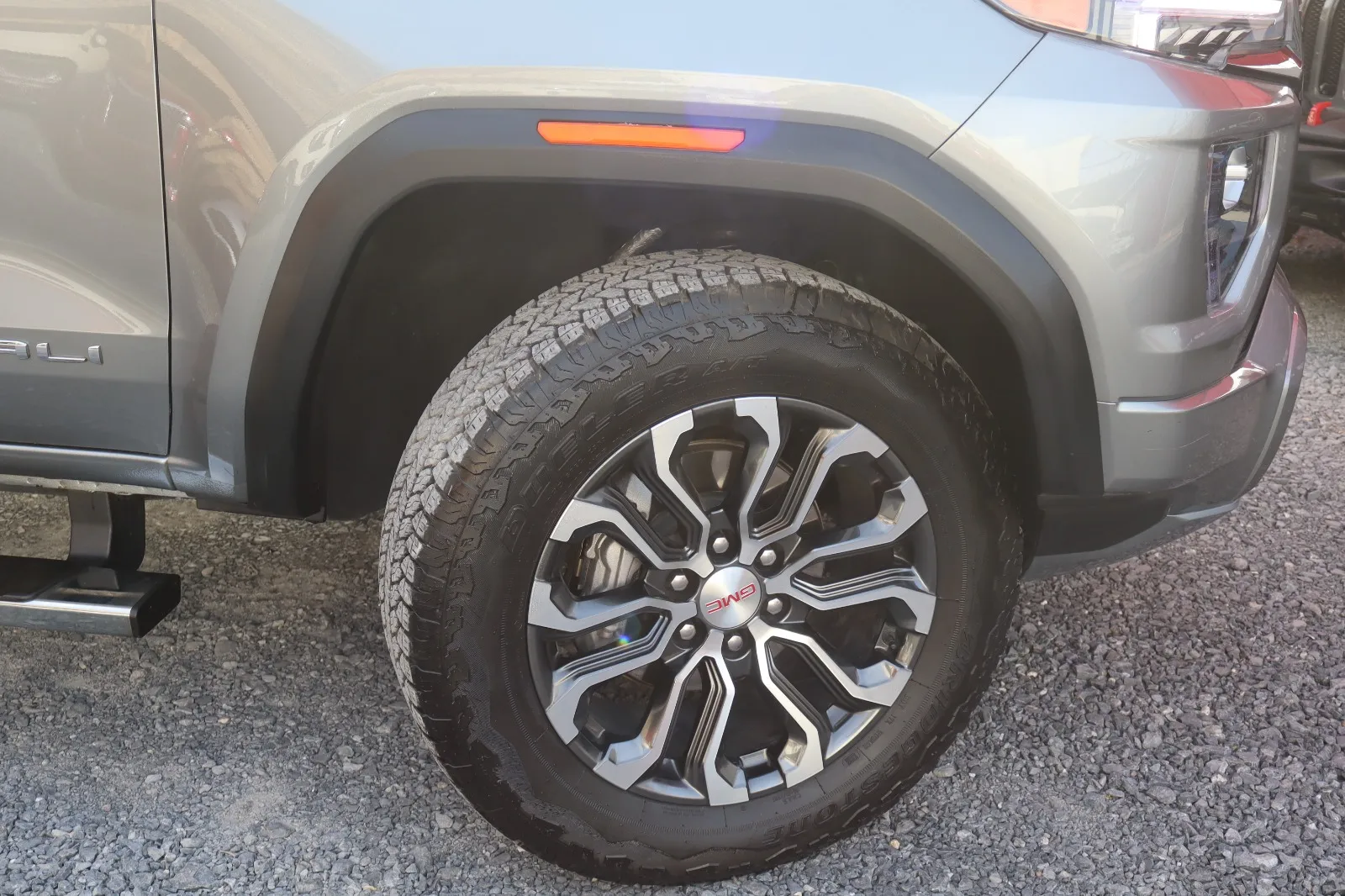 GMC CANYON DENALI 2025
