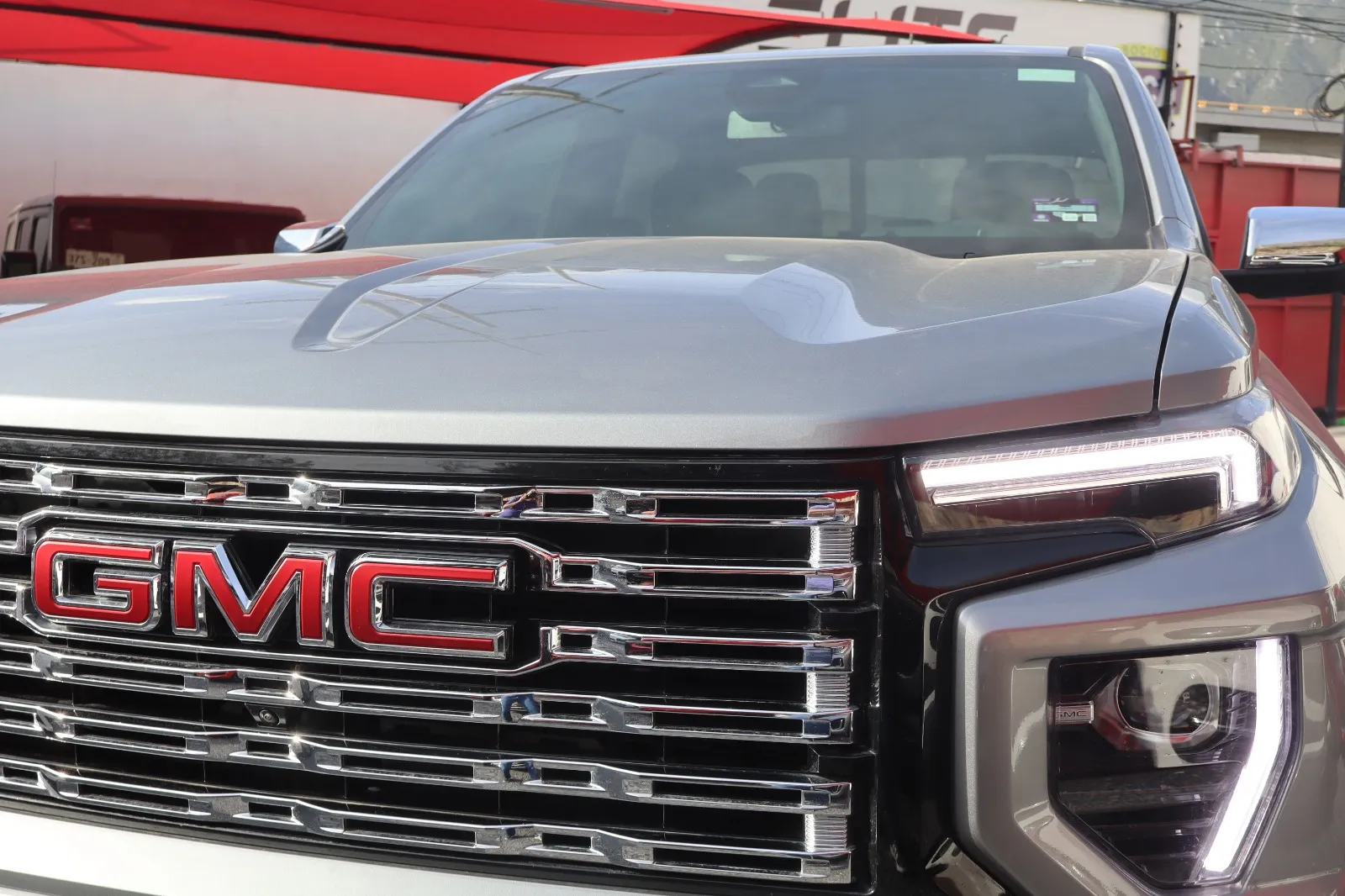 GMC CANYON DENALI 2025