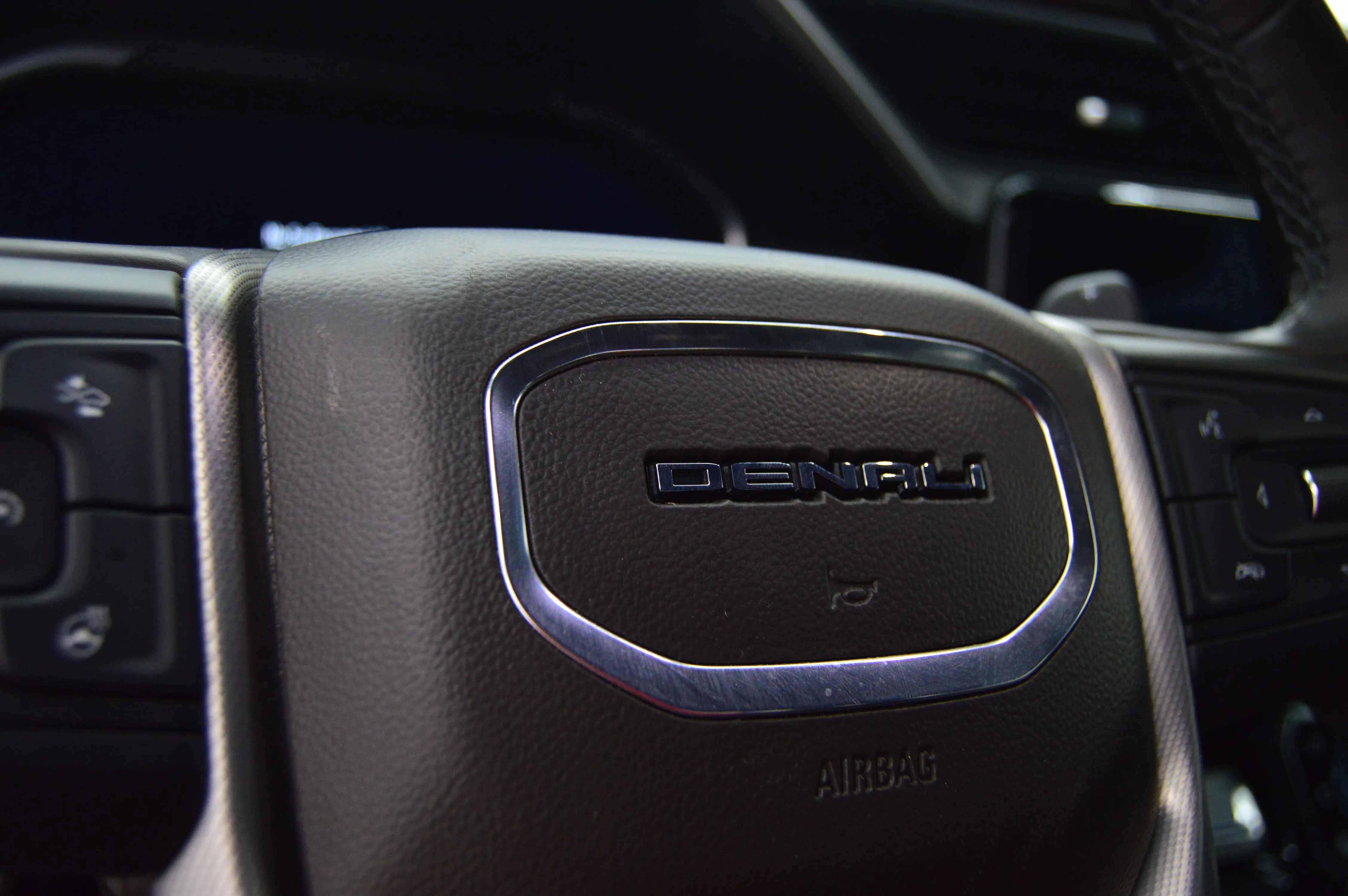 GMC SIERRA DENALI 2024