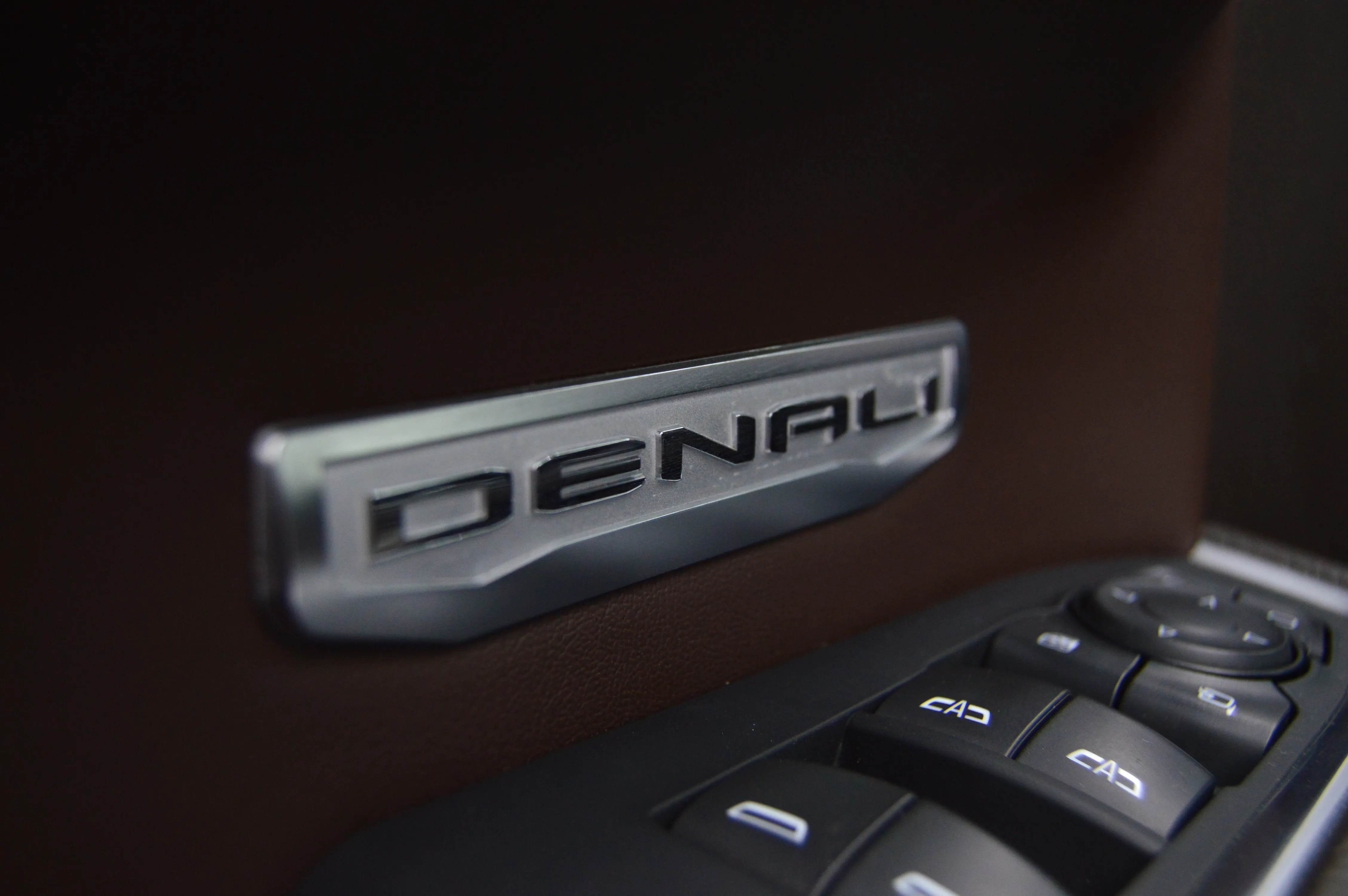 GMC SIERRA DENALI 2024