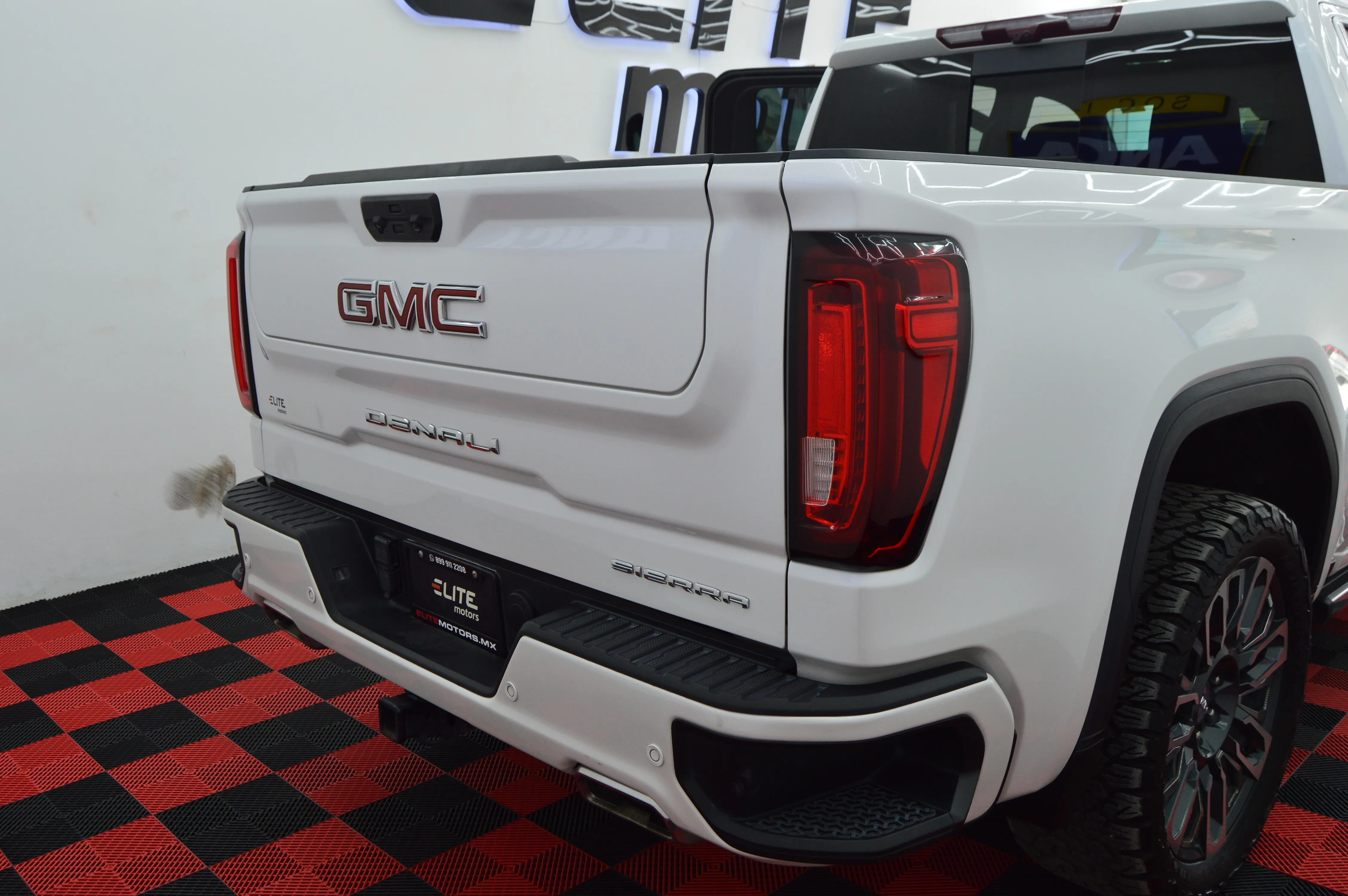 GMC SIERRA DENALI 2024