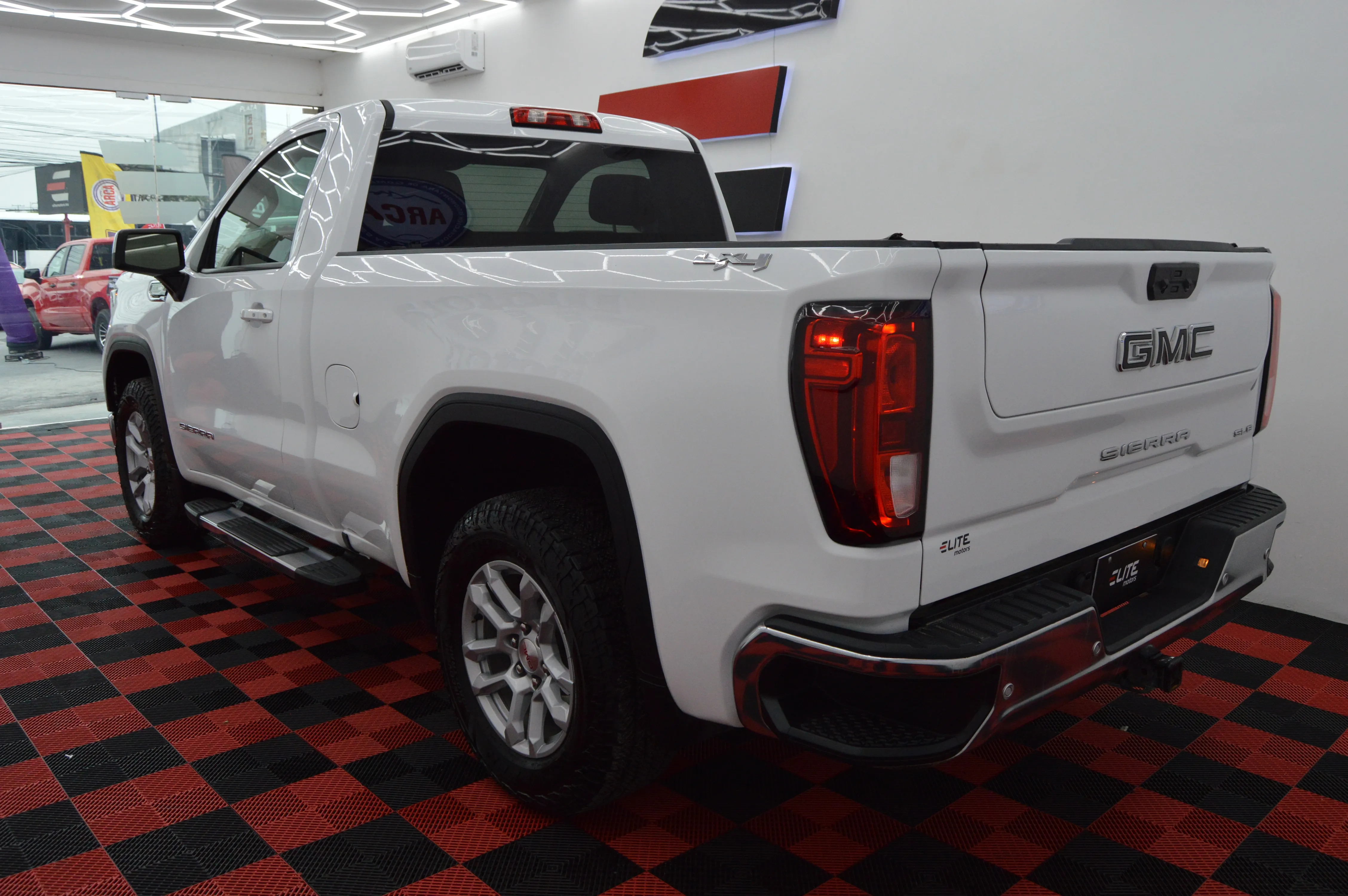 GMC Sierra SLE 2024