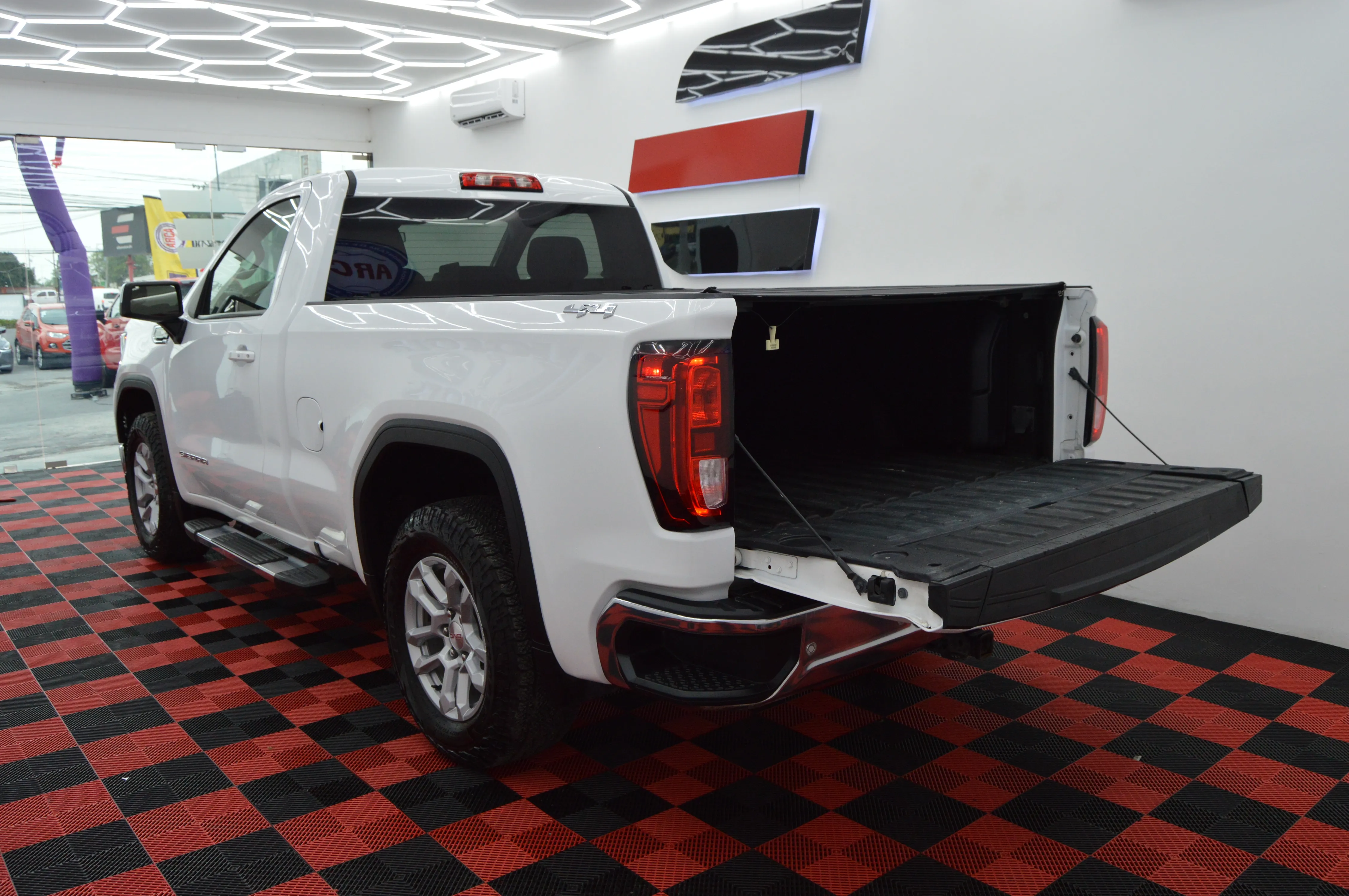 GMC Sierra SLE 2024