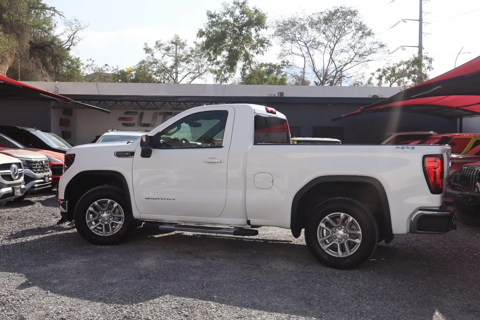 GMC Sierra SLE 2024