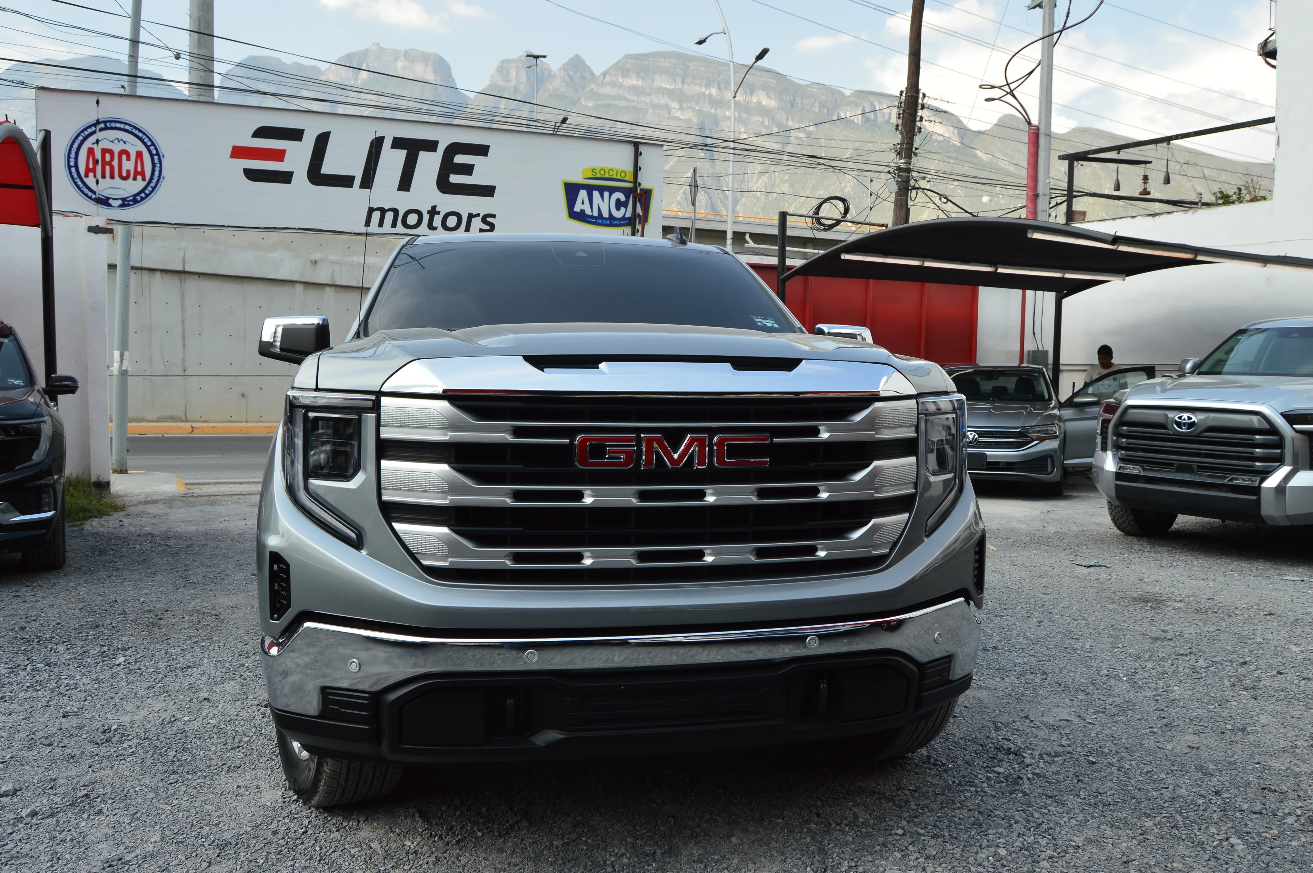 GMC SIERRA SLE 4X4 2026