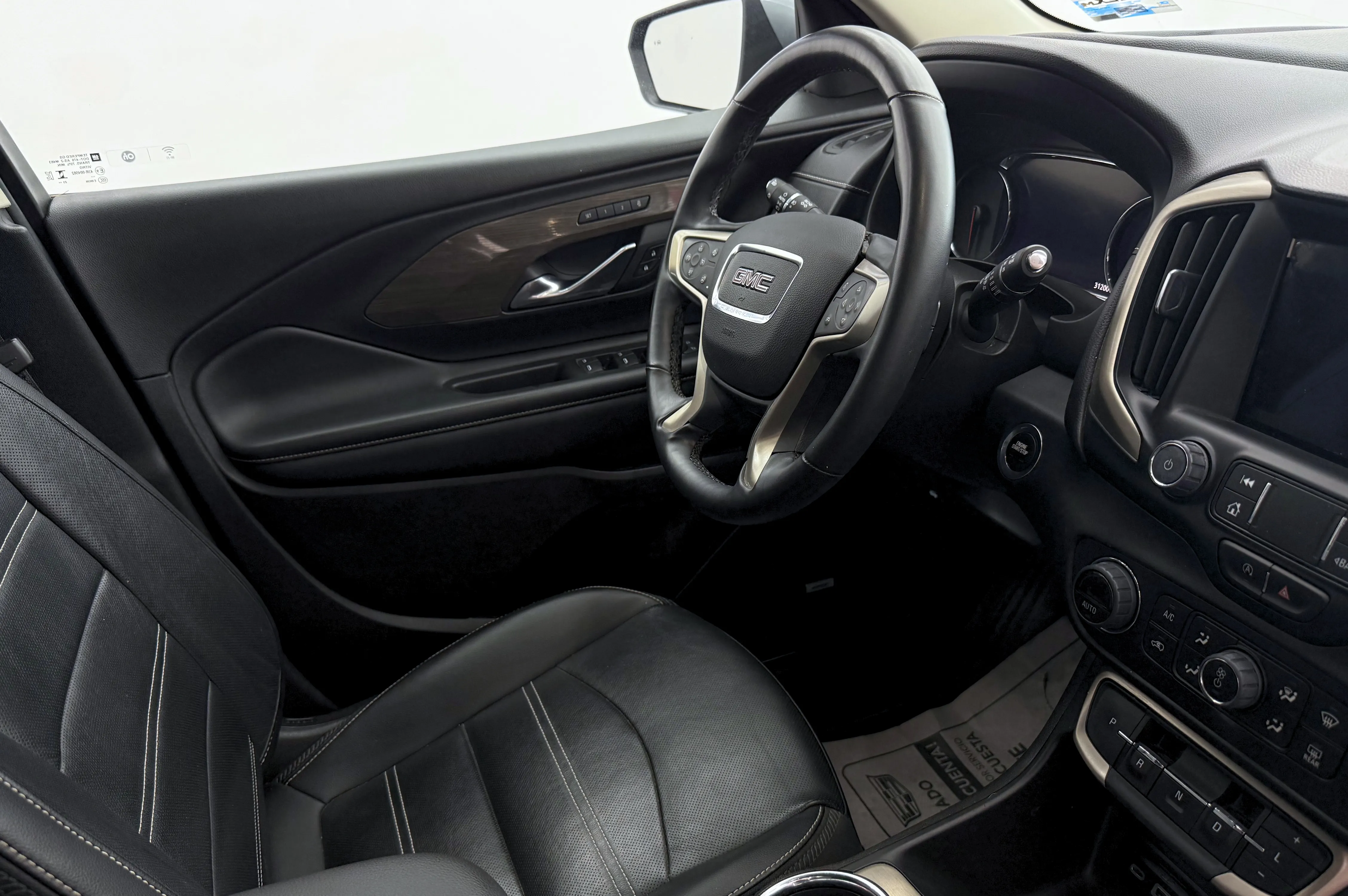 GMC TERRAIN  DENALI 2024