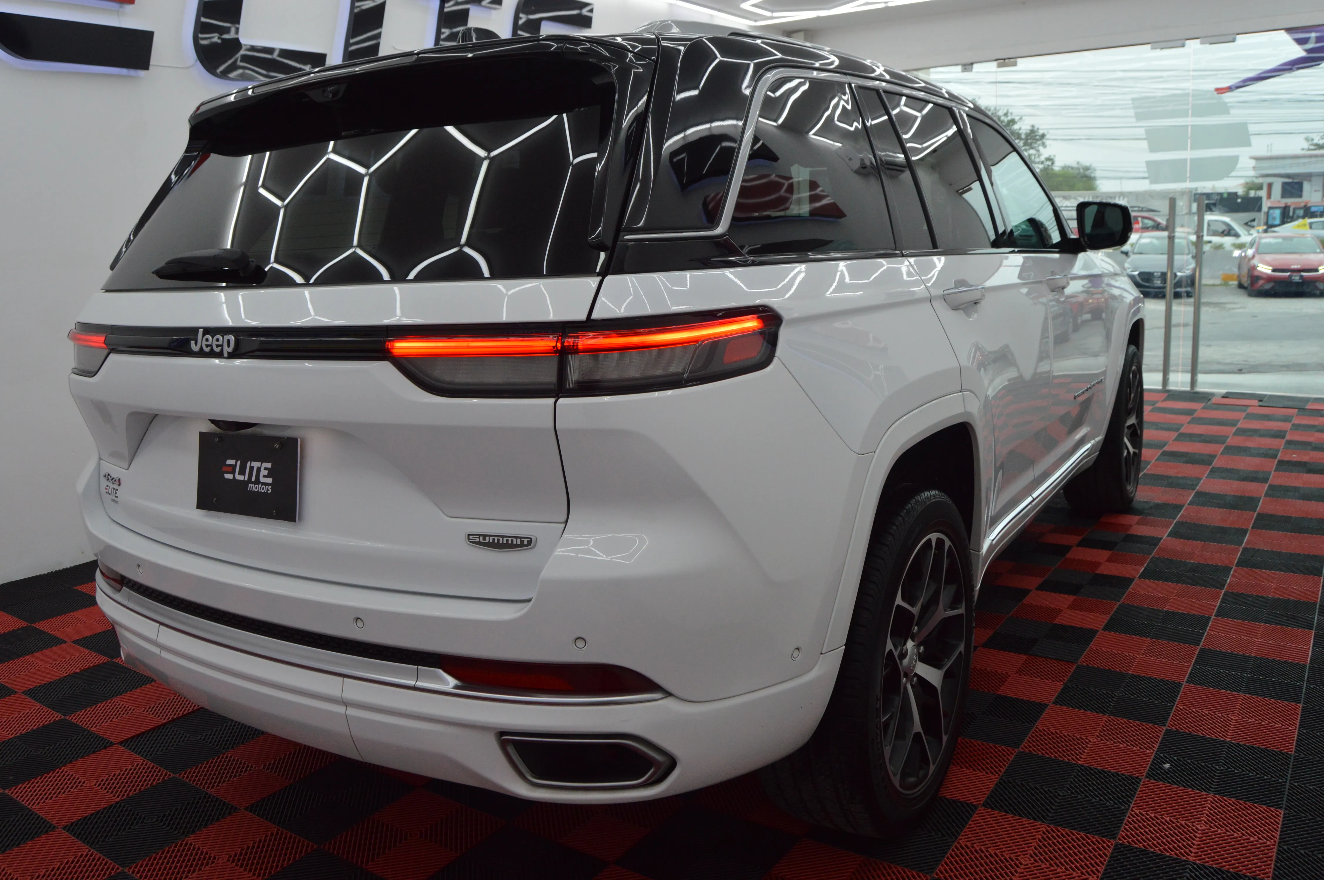 Jeep Grand Cherokee Summit Reserve 2024