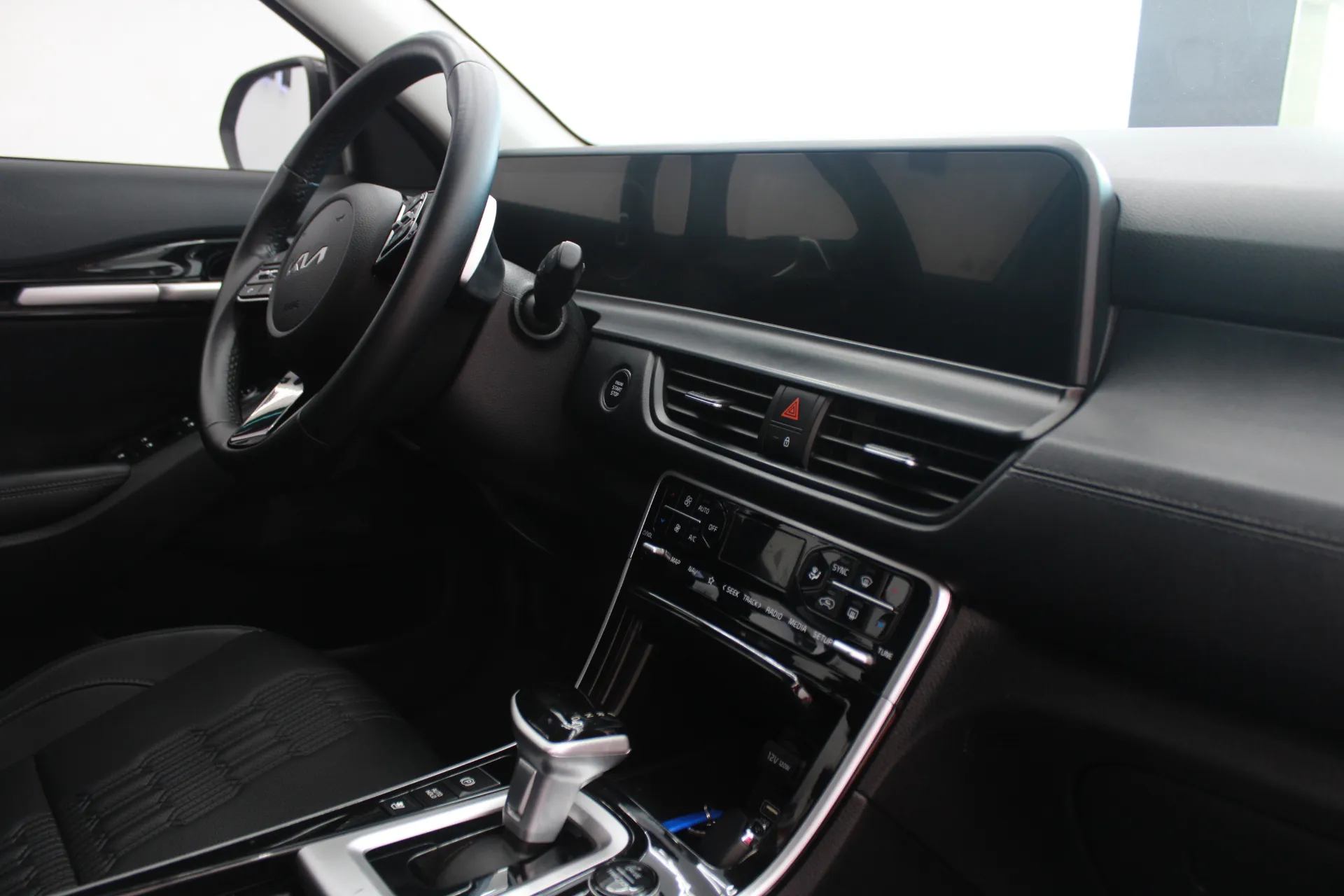 KIA SELTOS 1.4L TURBO SXL DCT 2024