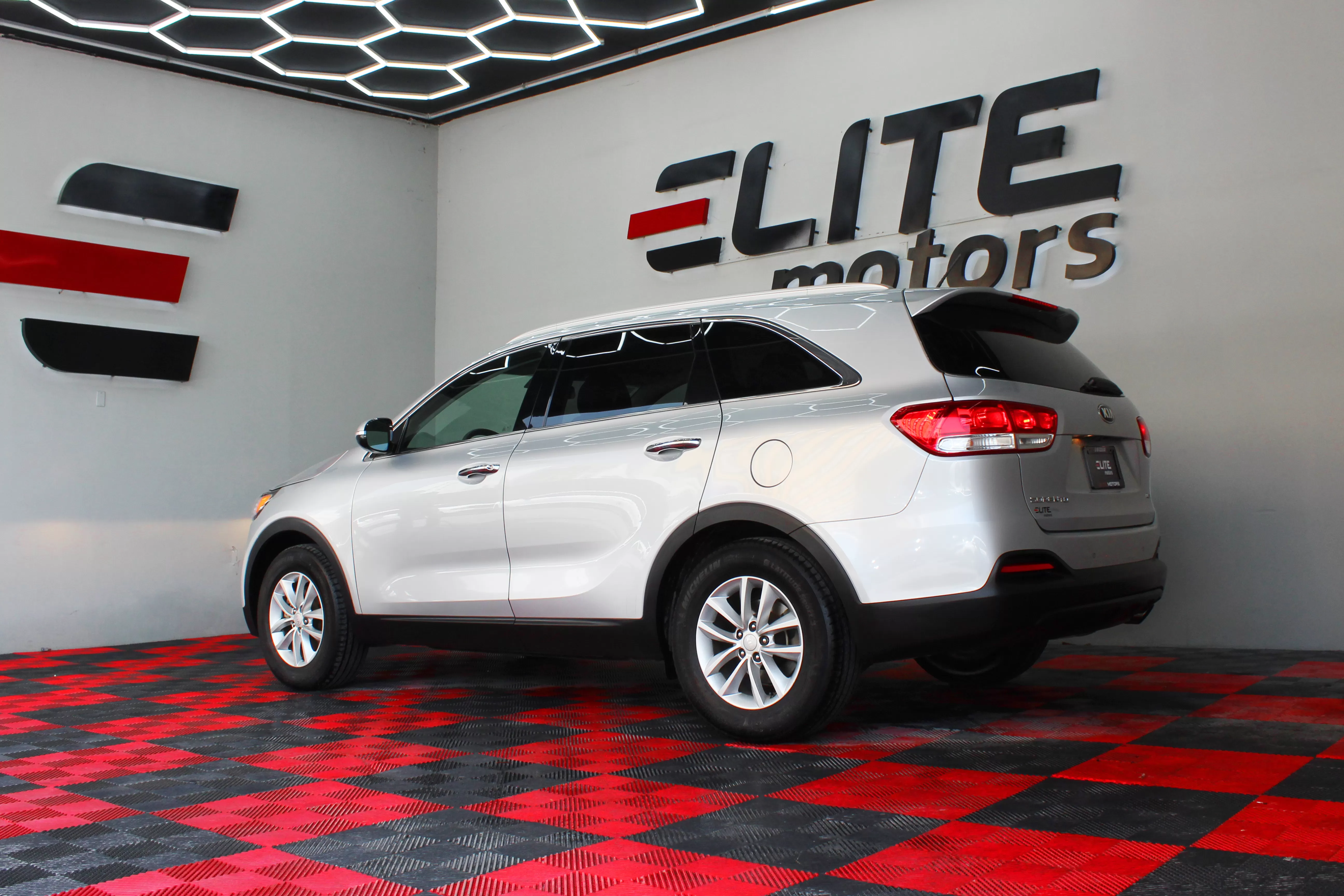 KIA Sorento LX 2018