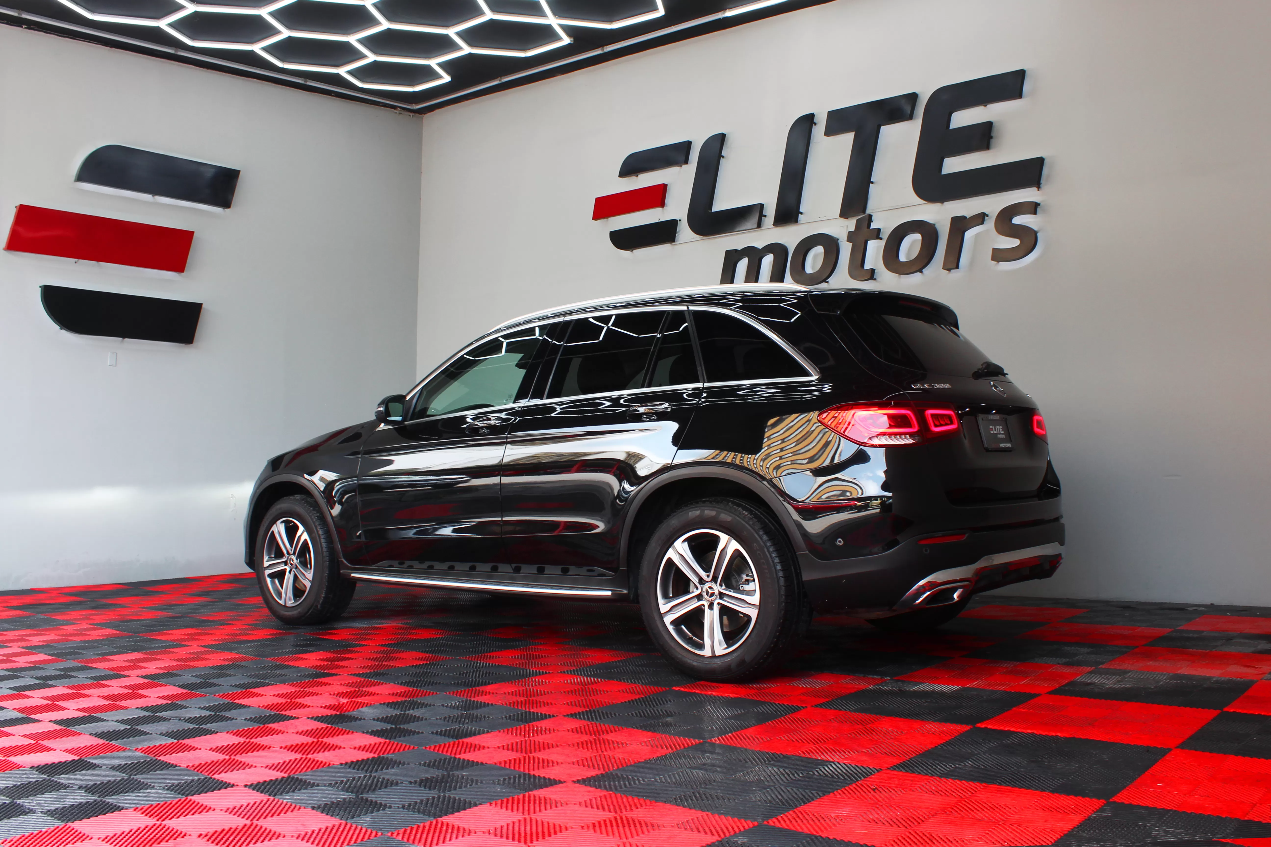 Mercedes Benz GLC 300 2021