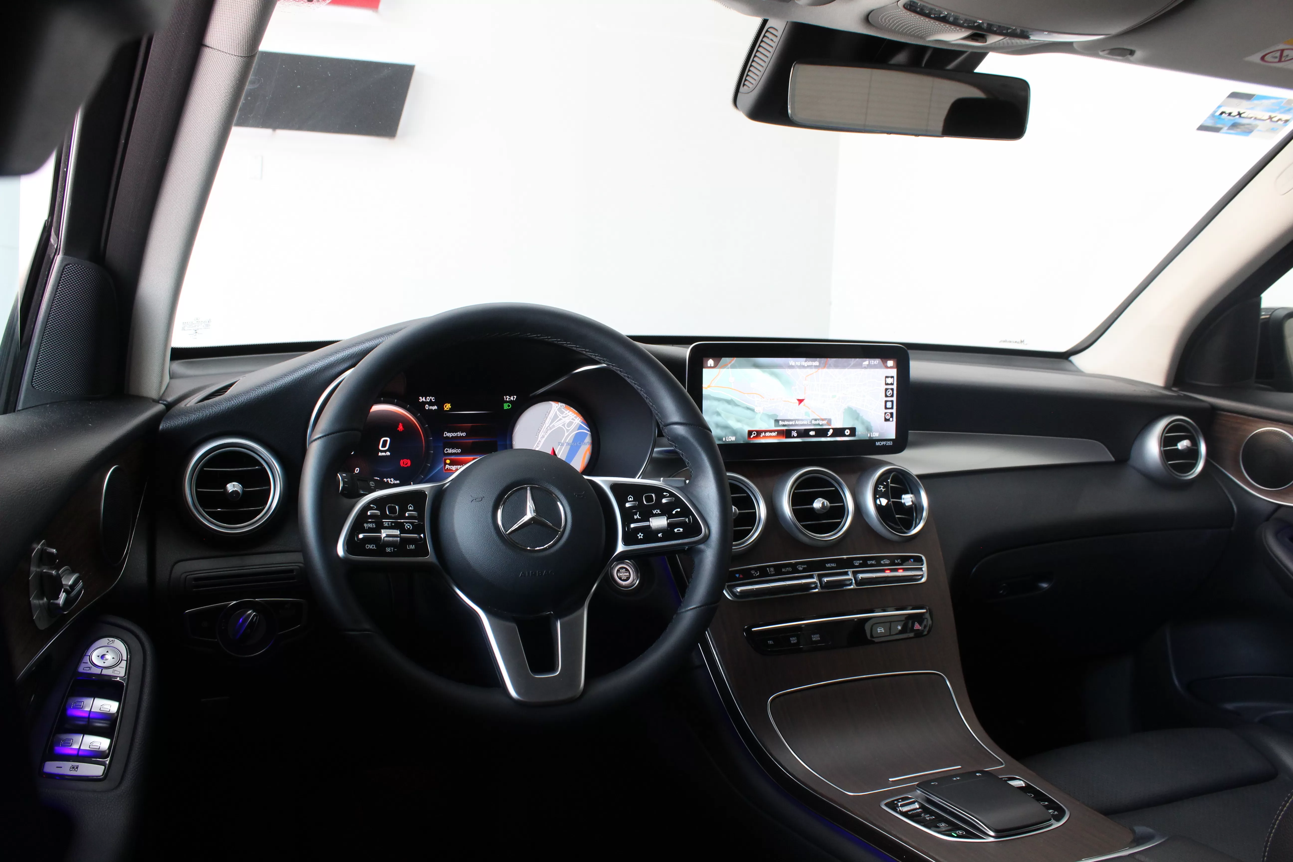 Mercedes Benz GLC 300 2021