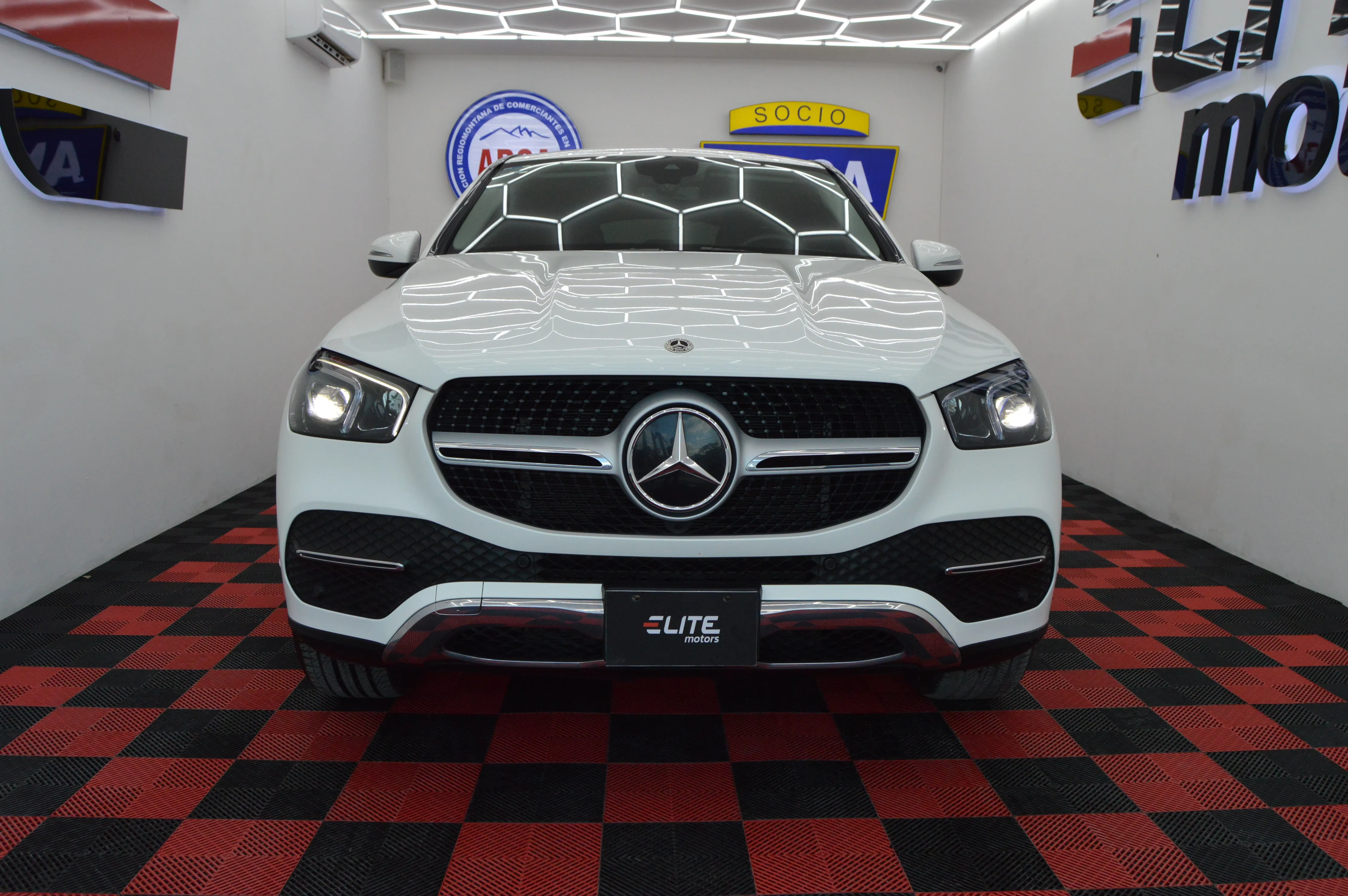 Mercedes Benz GLE 450 2023