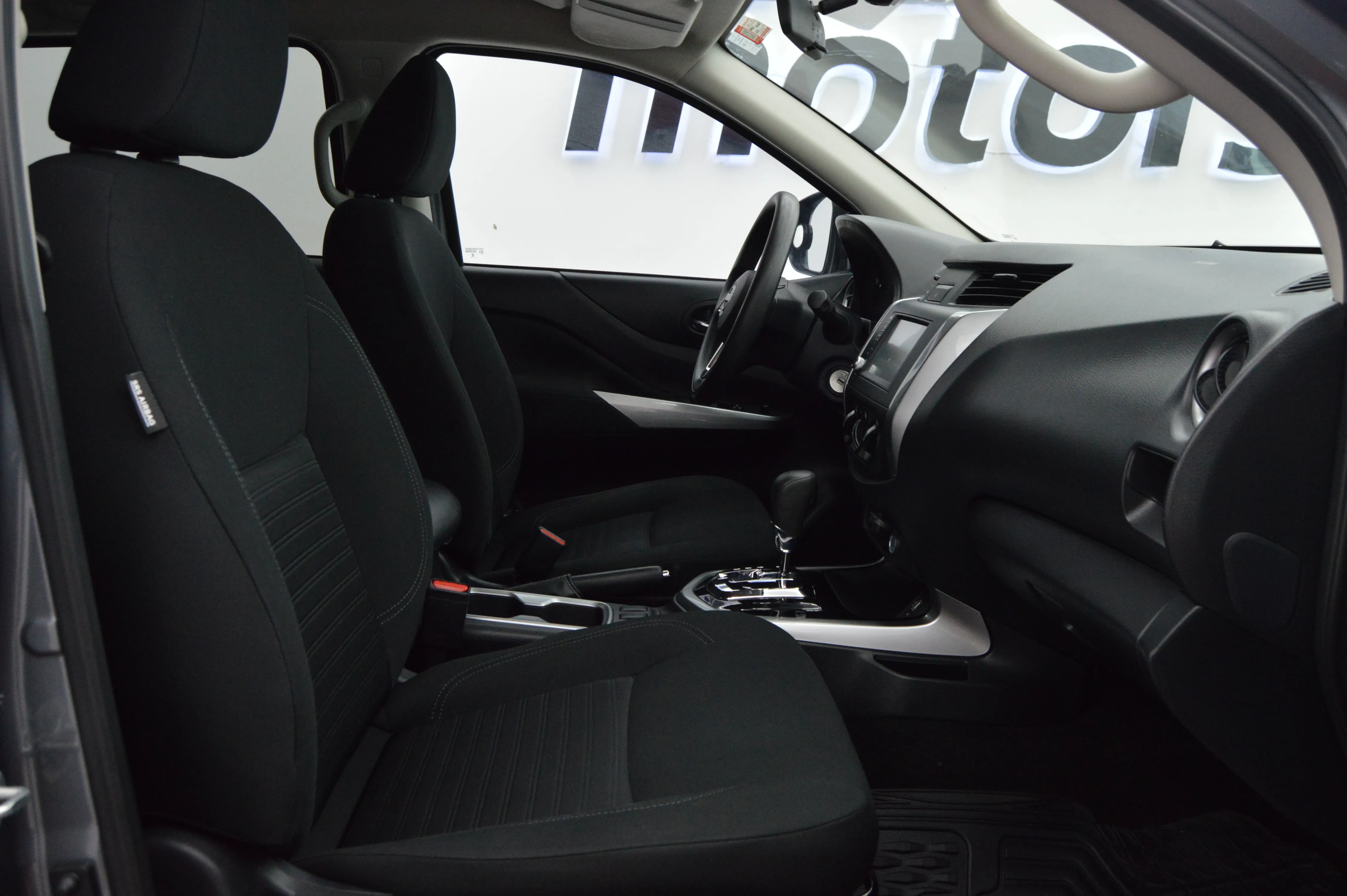Nissan Frontier LE 2024