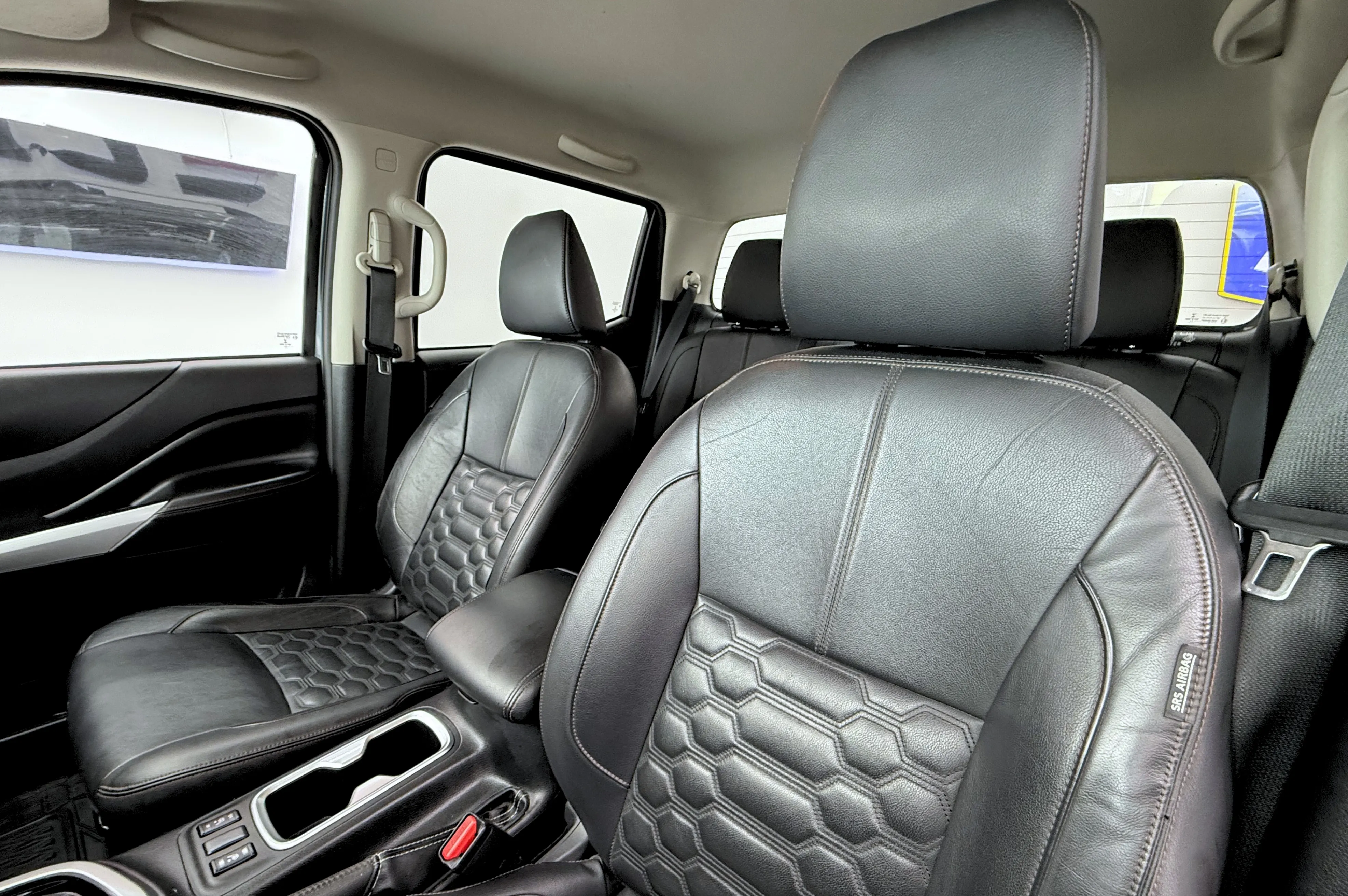 Nissan FRONTIER PLATINUM LE 2023