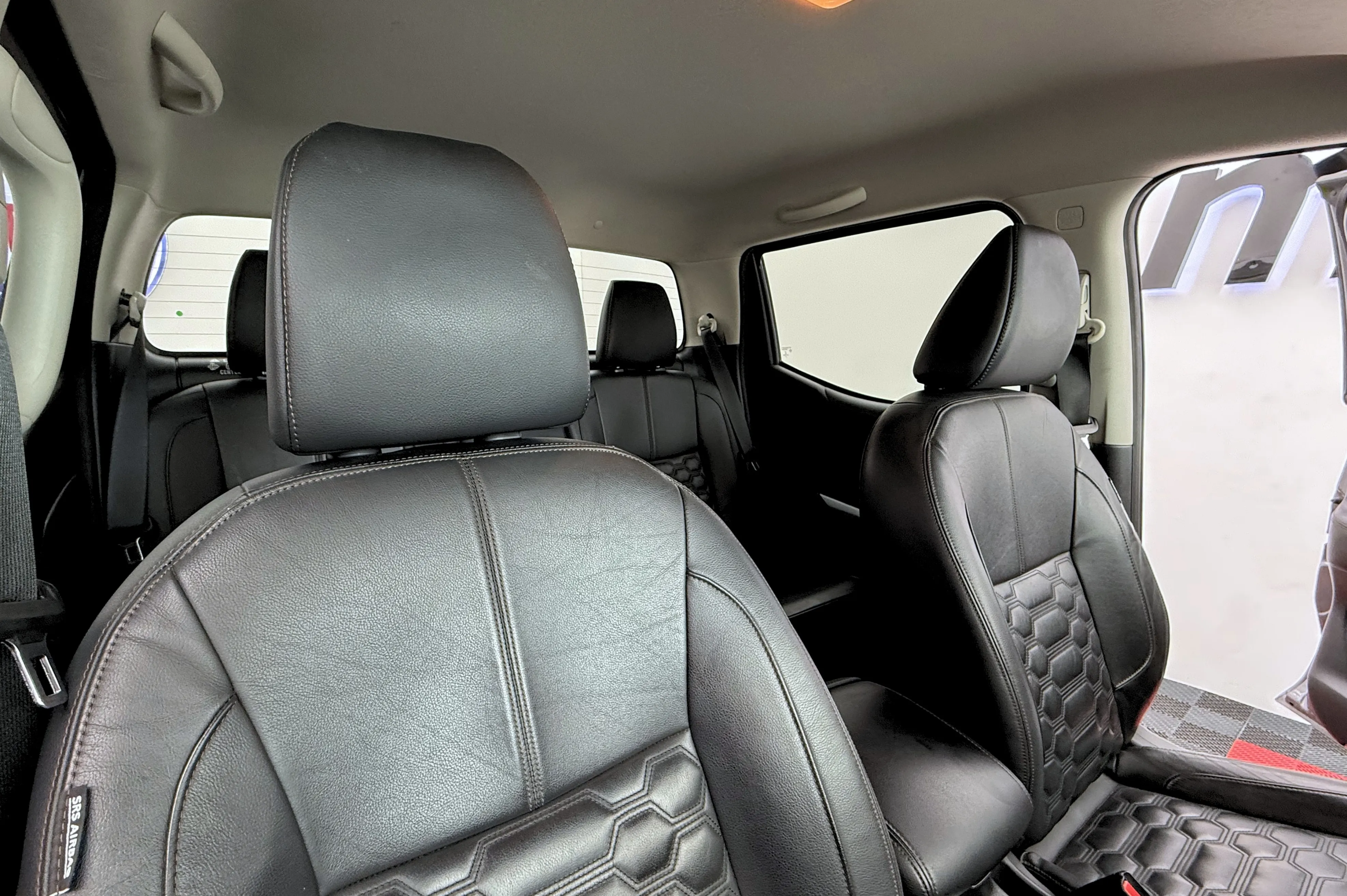 Nissan FRONTIER PLATINUM LE 2023