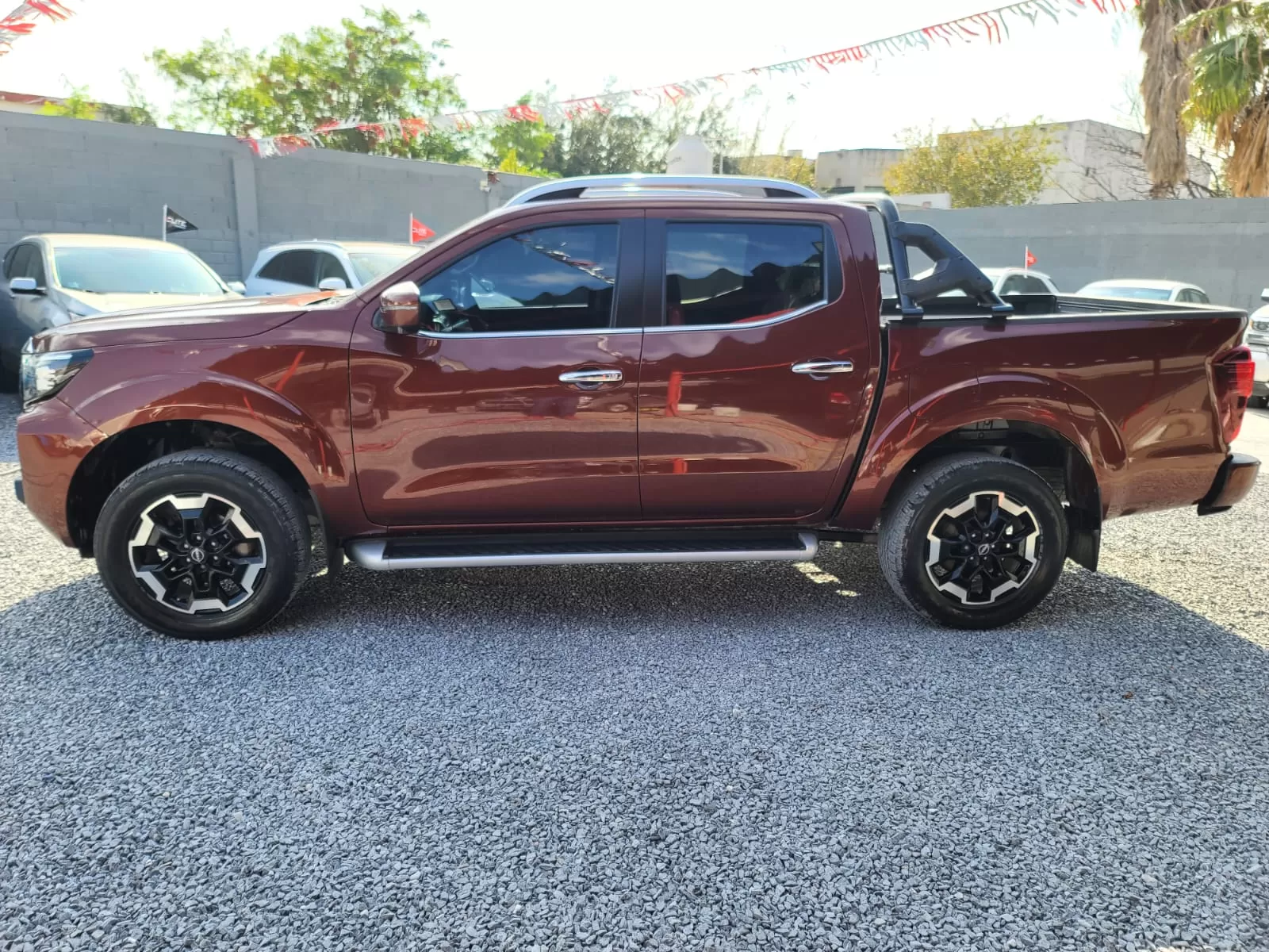 Nissan Frontier Platinum LE 2023