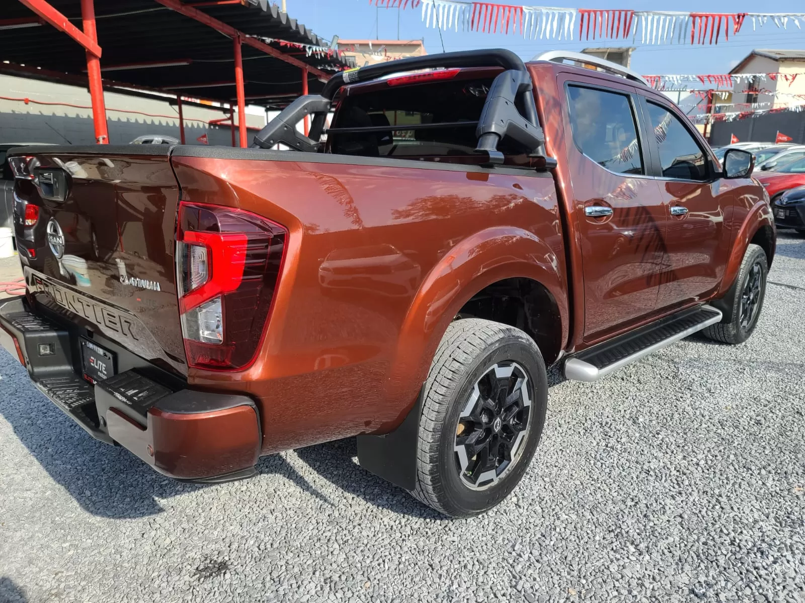 Nissan Frontier Platinum LE 2023
