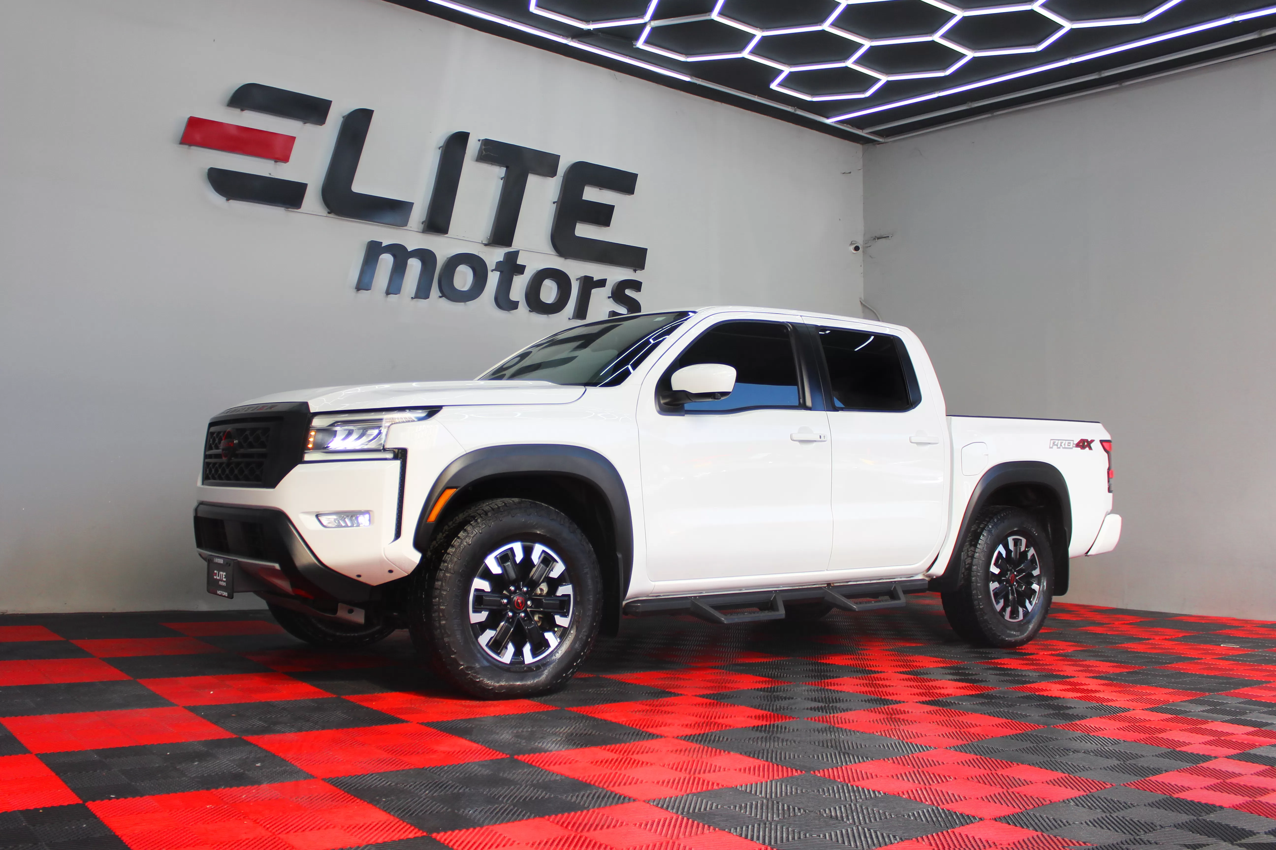 Nissan Frontier-Pro4x 2023