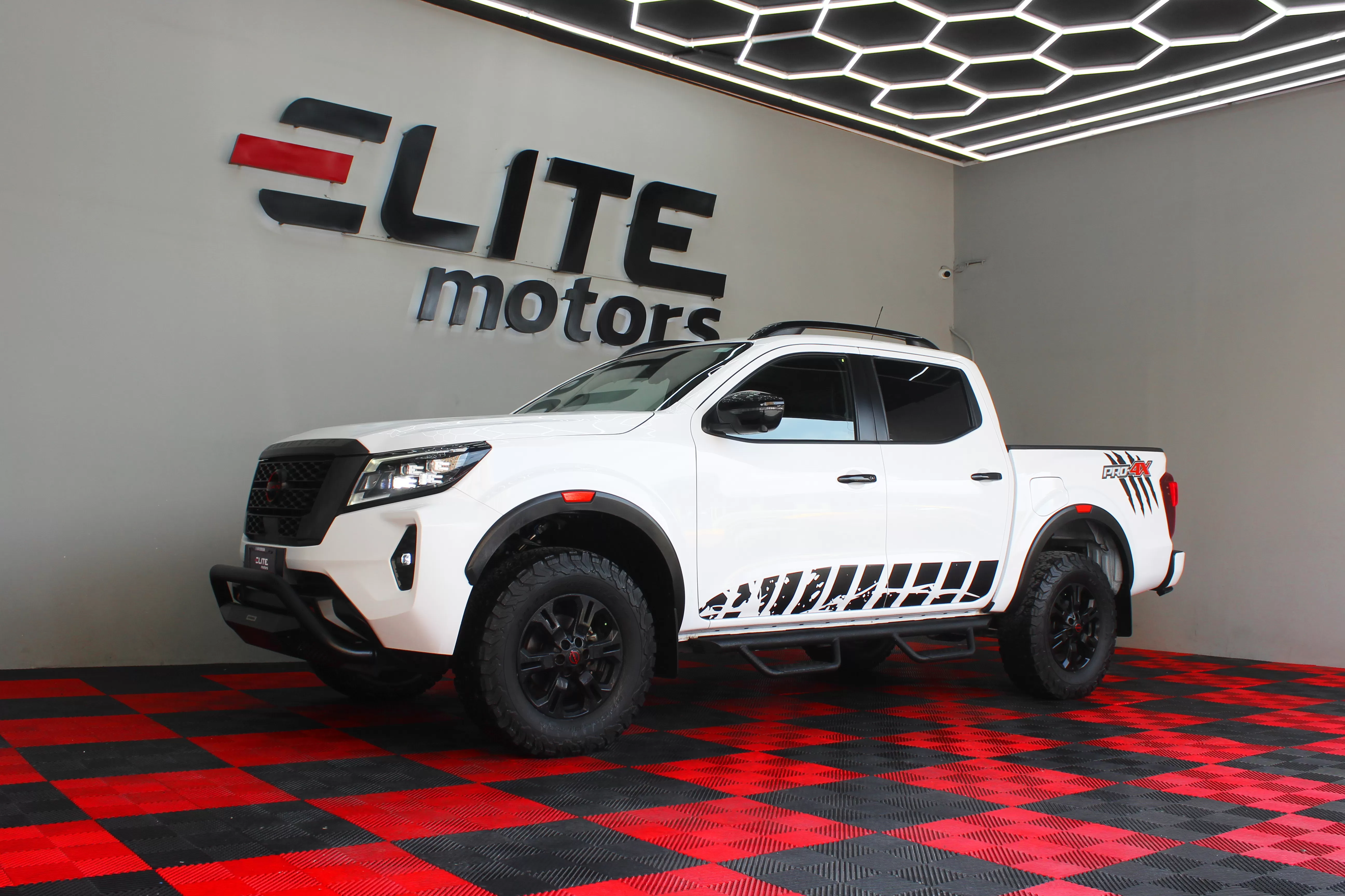 Nissan Frontier-Pro4x 2023