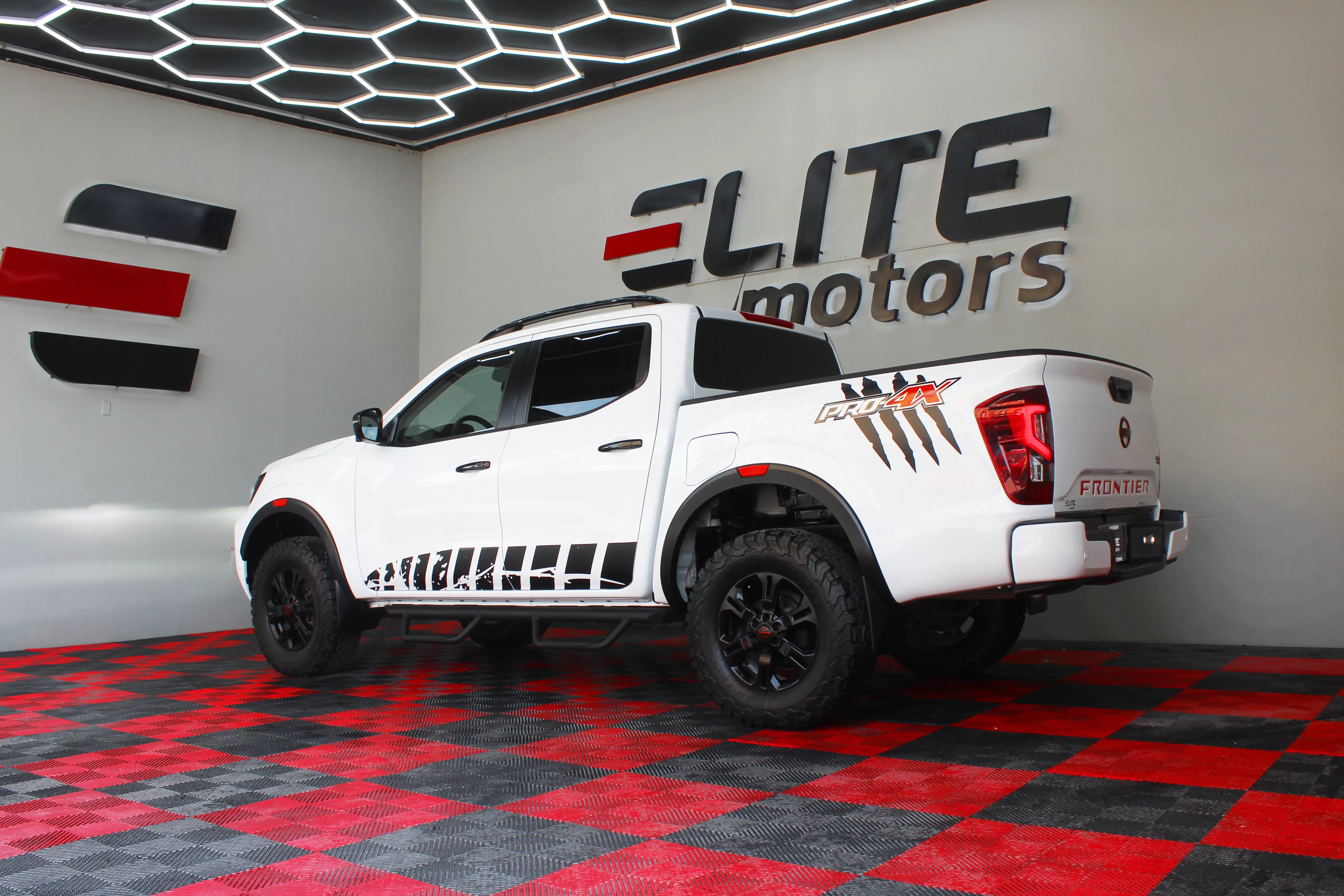 Nissan Frontier-Pro4x 2023