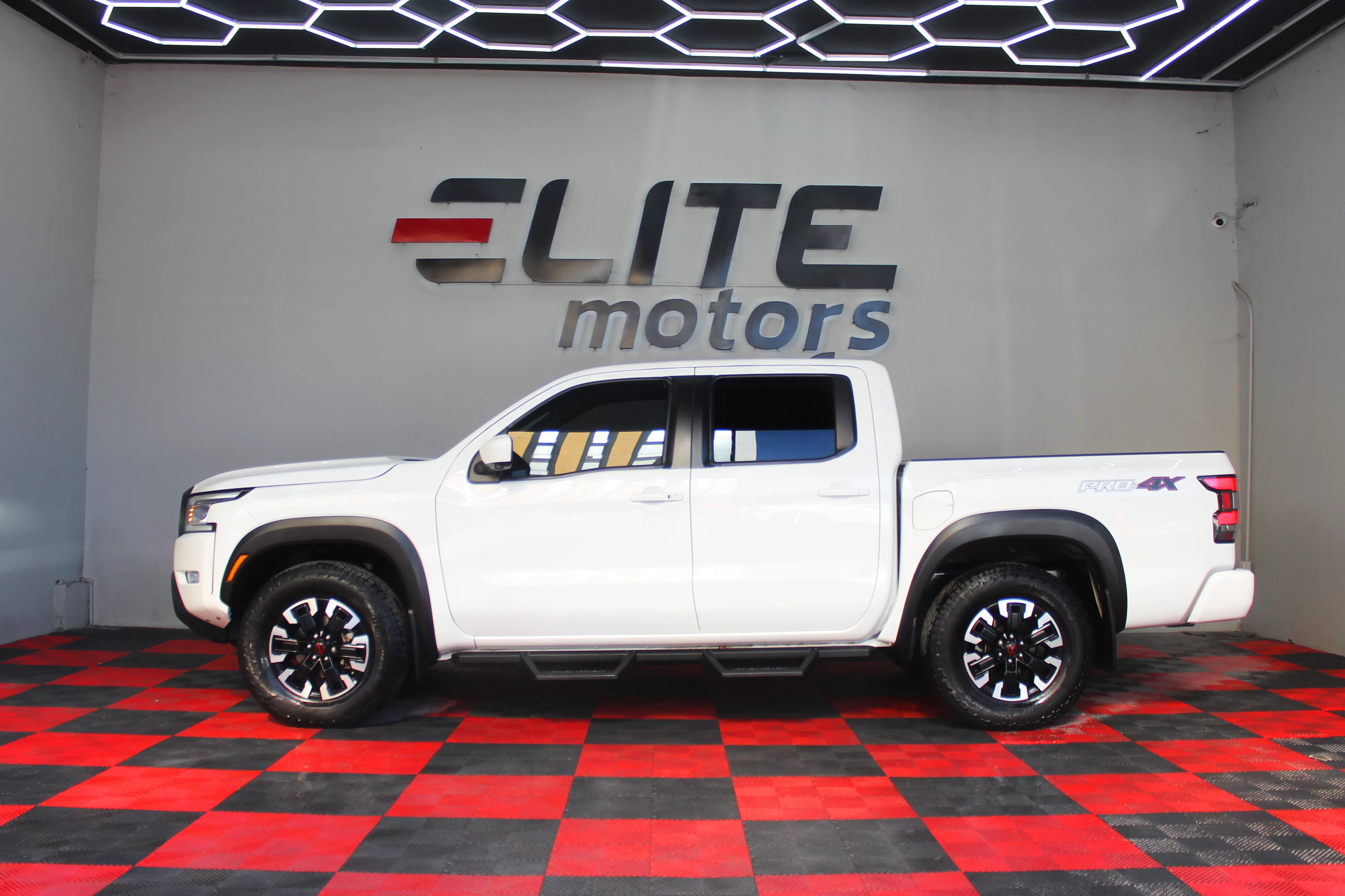 Nissan Frontier-Pro4x 2023
