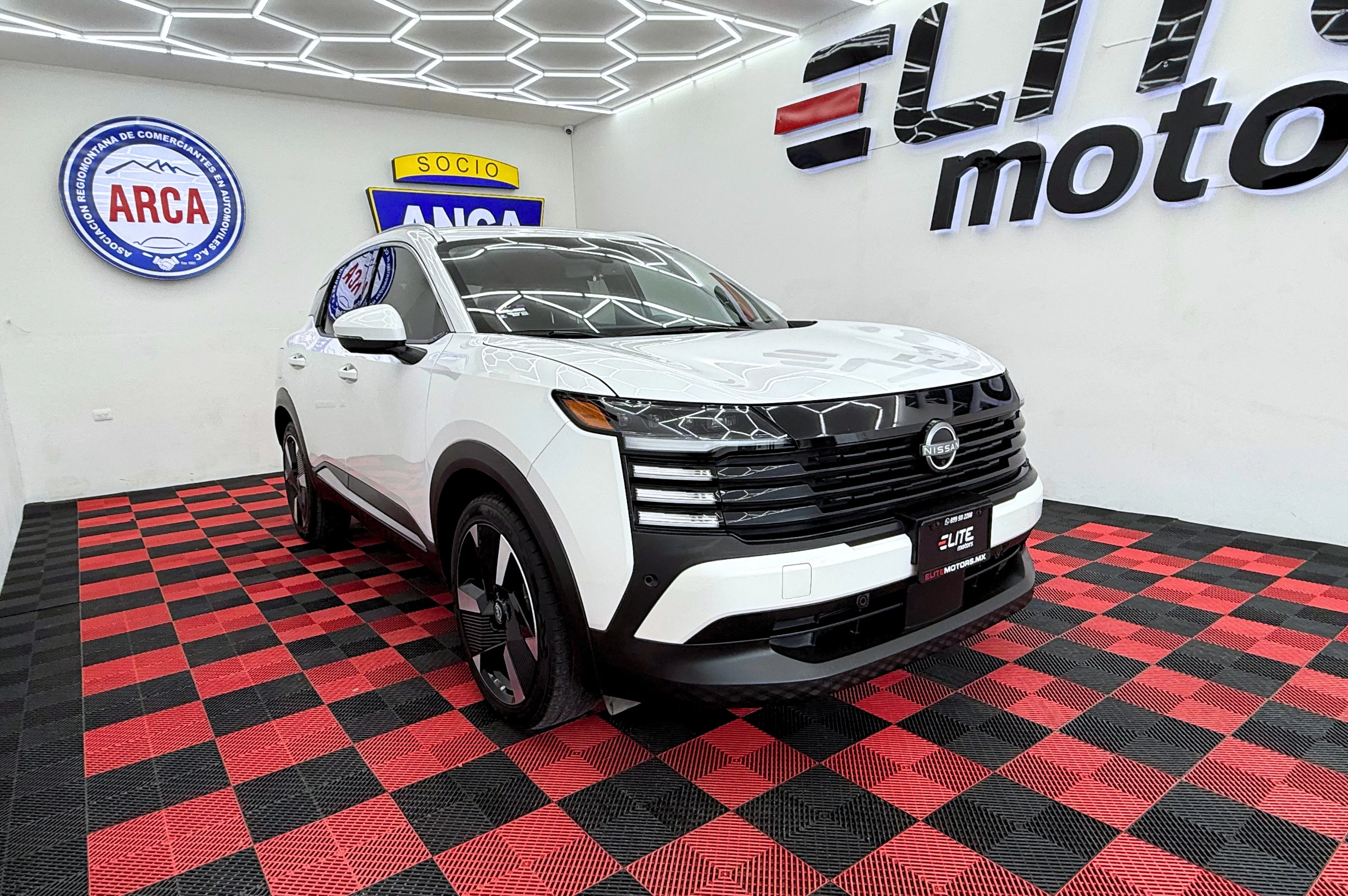 Nissan KICKS EXCLUSIVE 2025