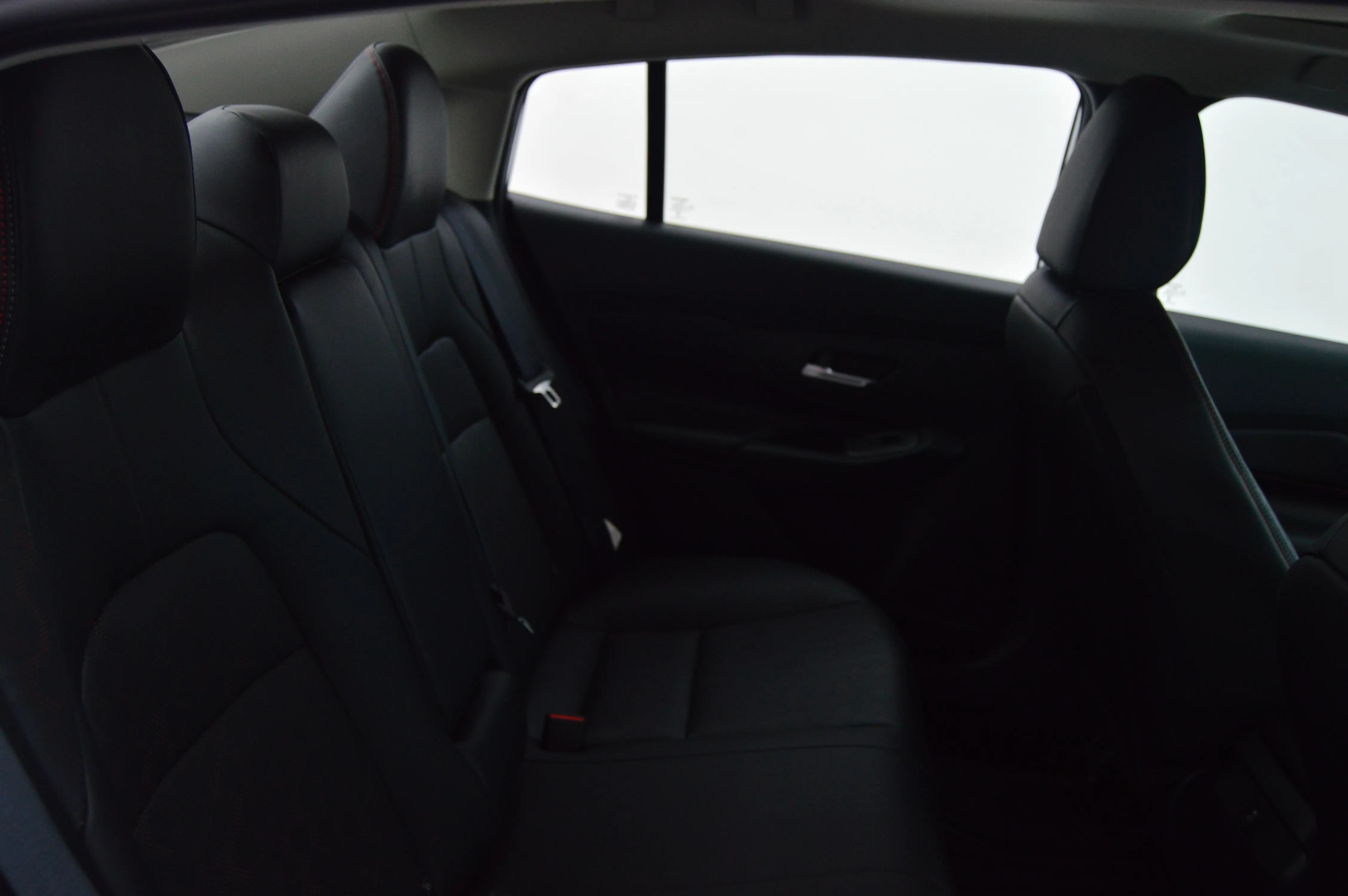 Nissan SENTRA SR PLATINUM CVT 2026