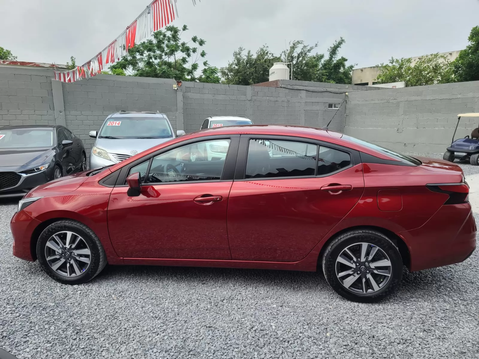 Nissan Versa Advance 2023