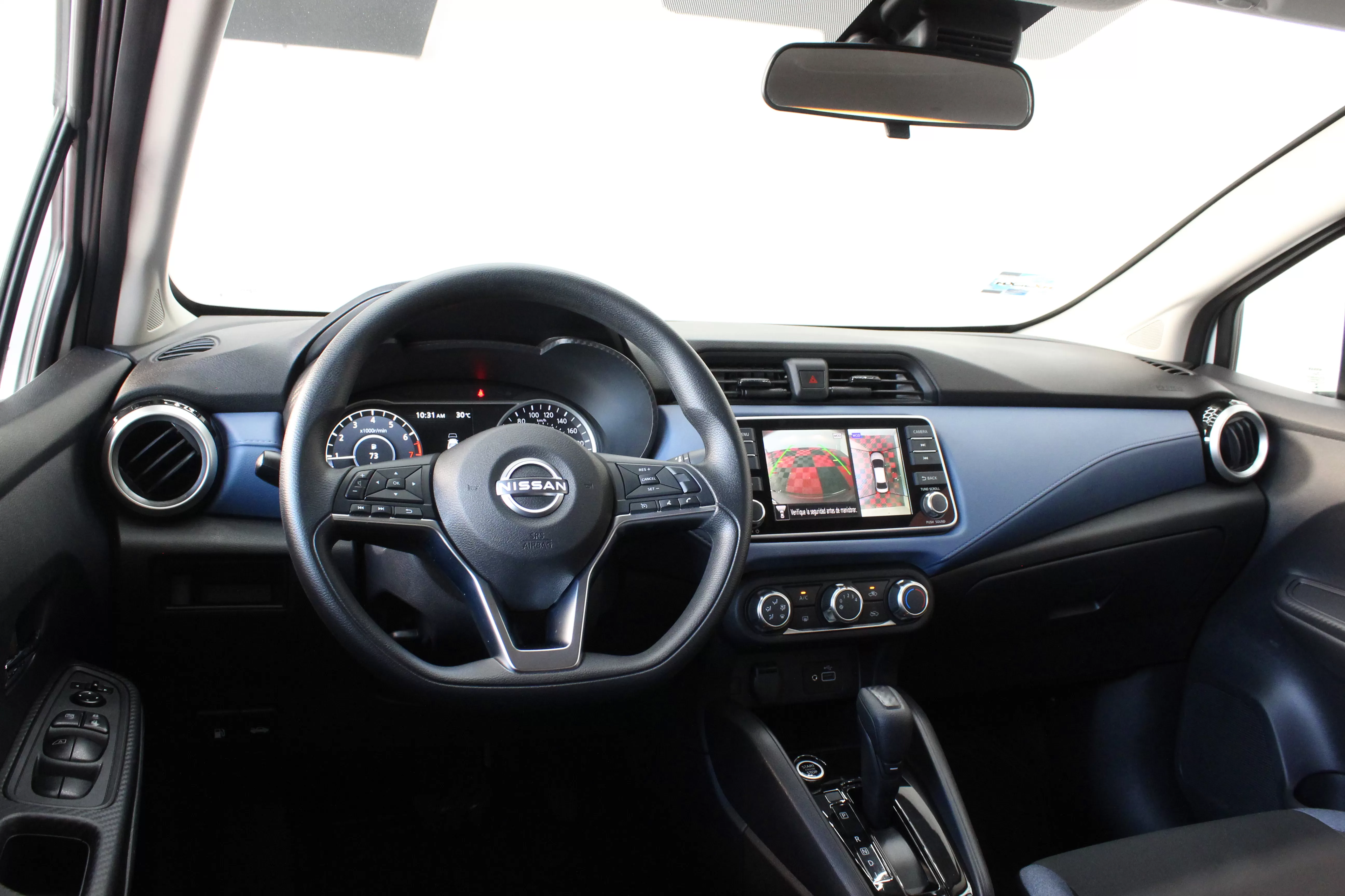 Nissan Versa Advance 2024