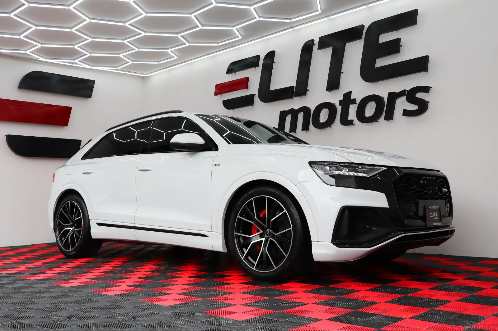 Q8 hybrid S-Line 55 TFSI