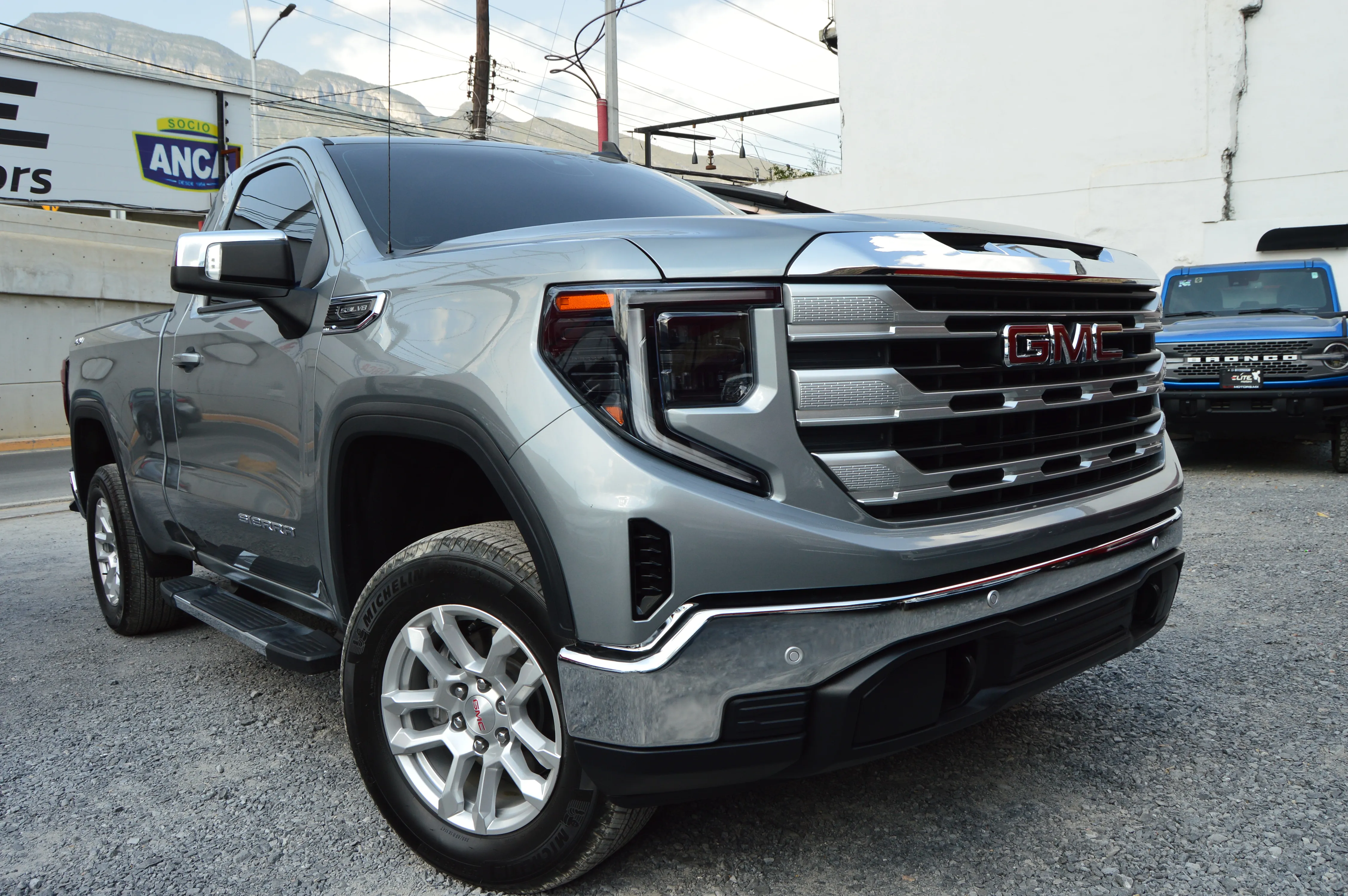 SIERRA SLE 4X4