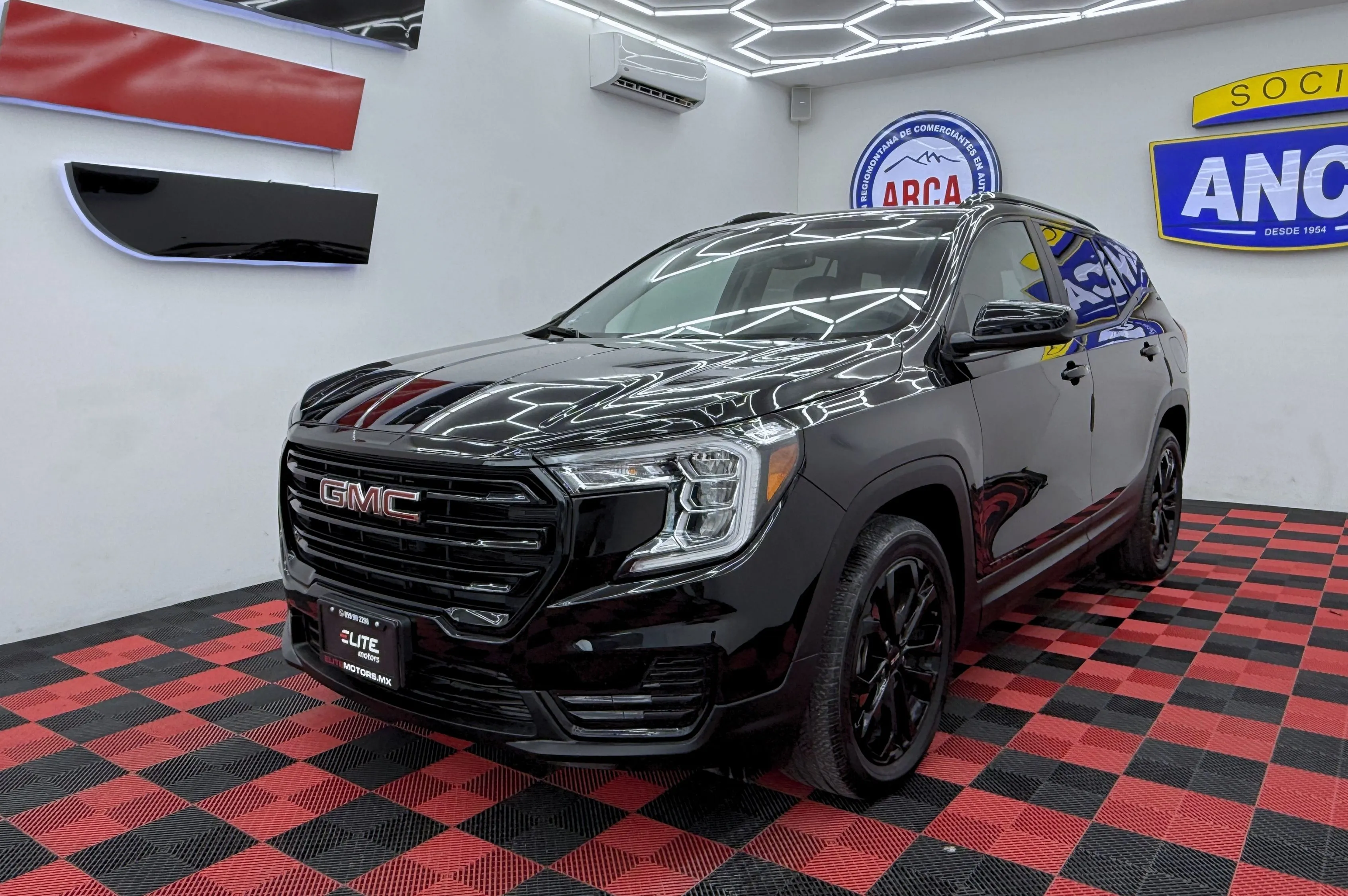TERRAIN  DENALI BLACK EDITION