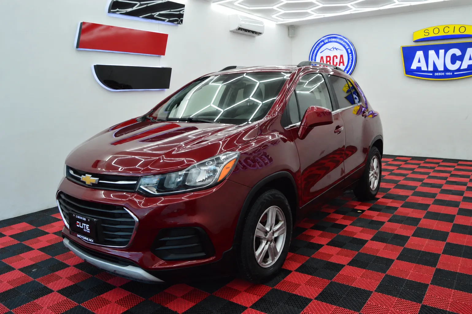 TRAX LT