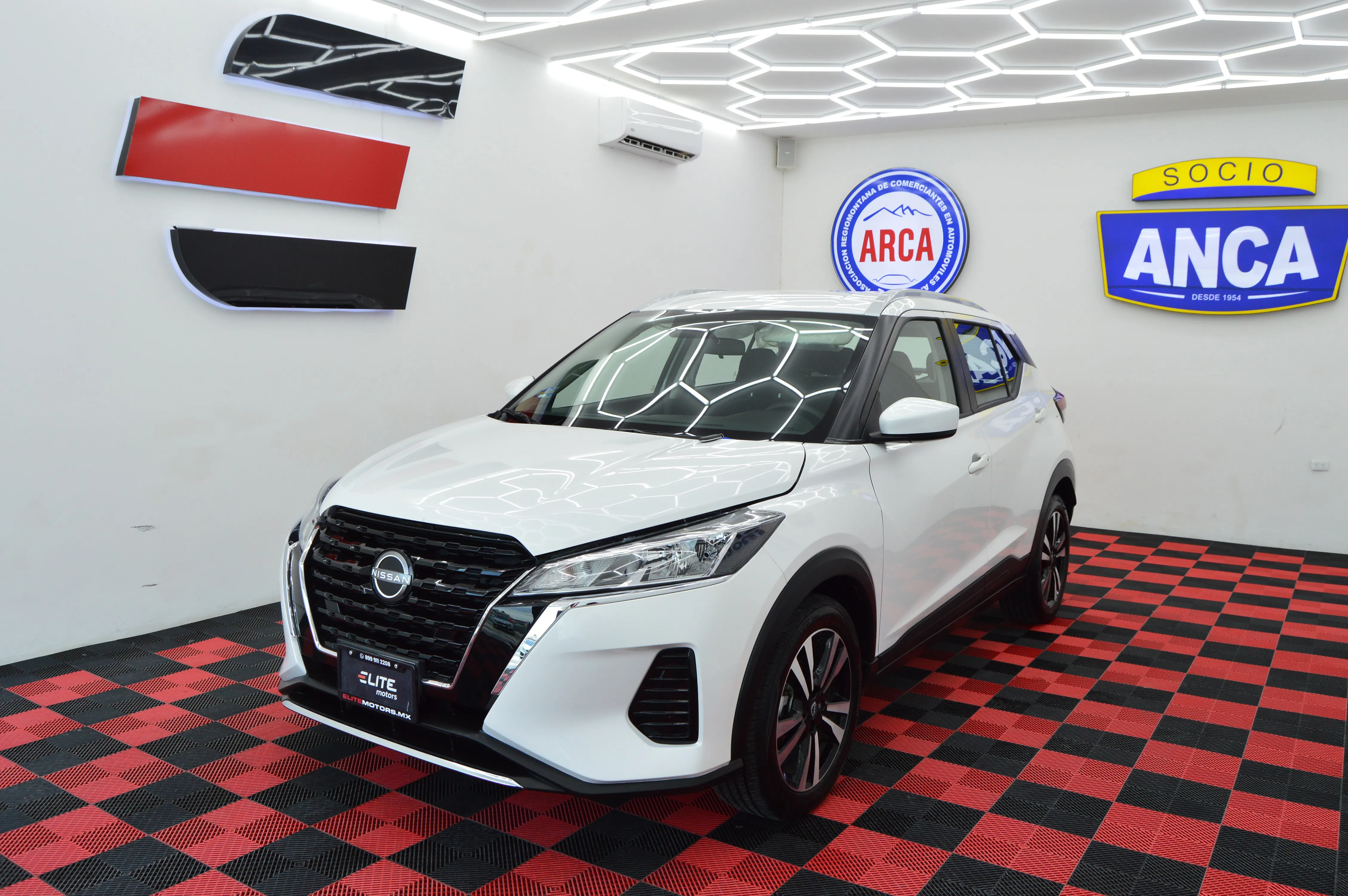 KICKS ADVANCE CVT