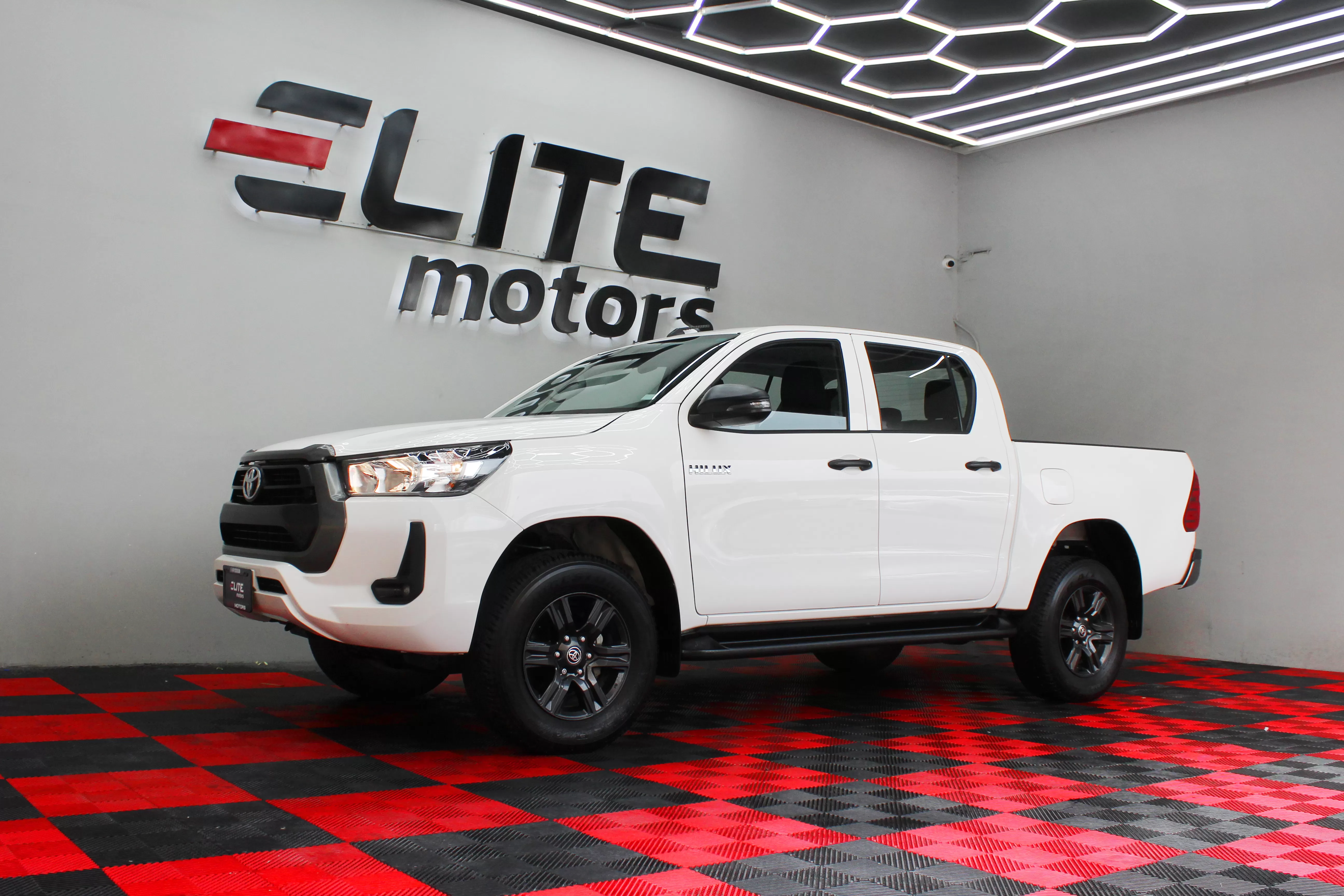 Hilux SR