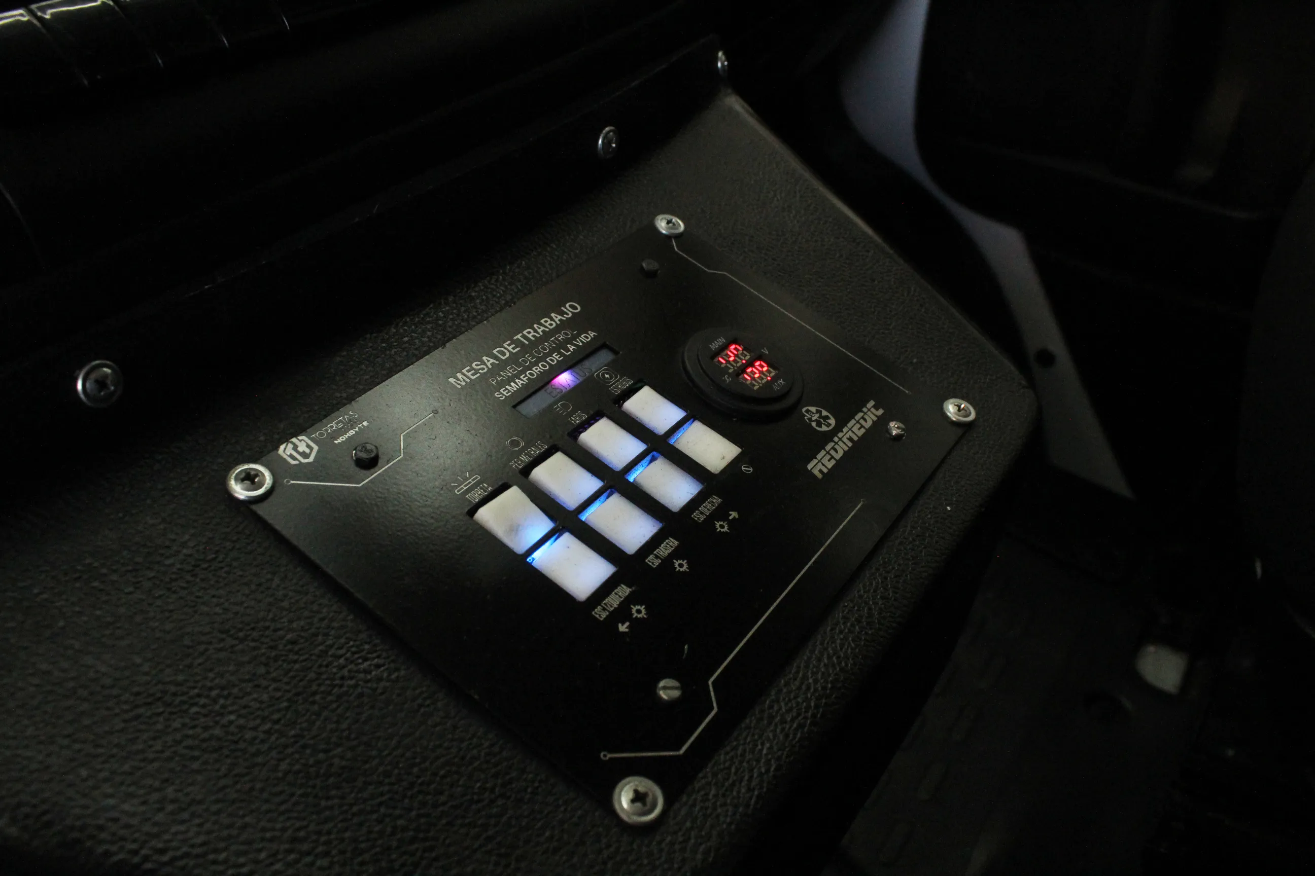 RAM Pro Master Ambulancia 2023