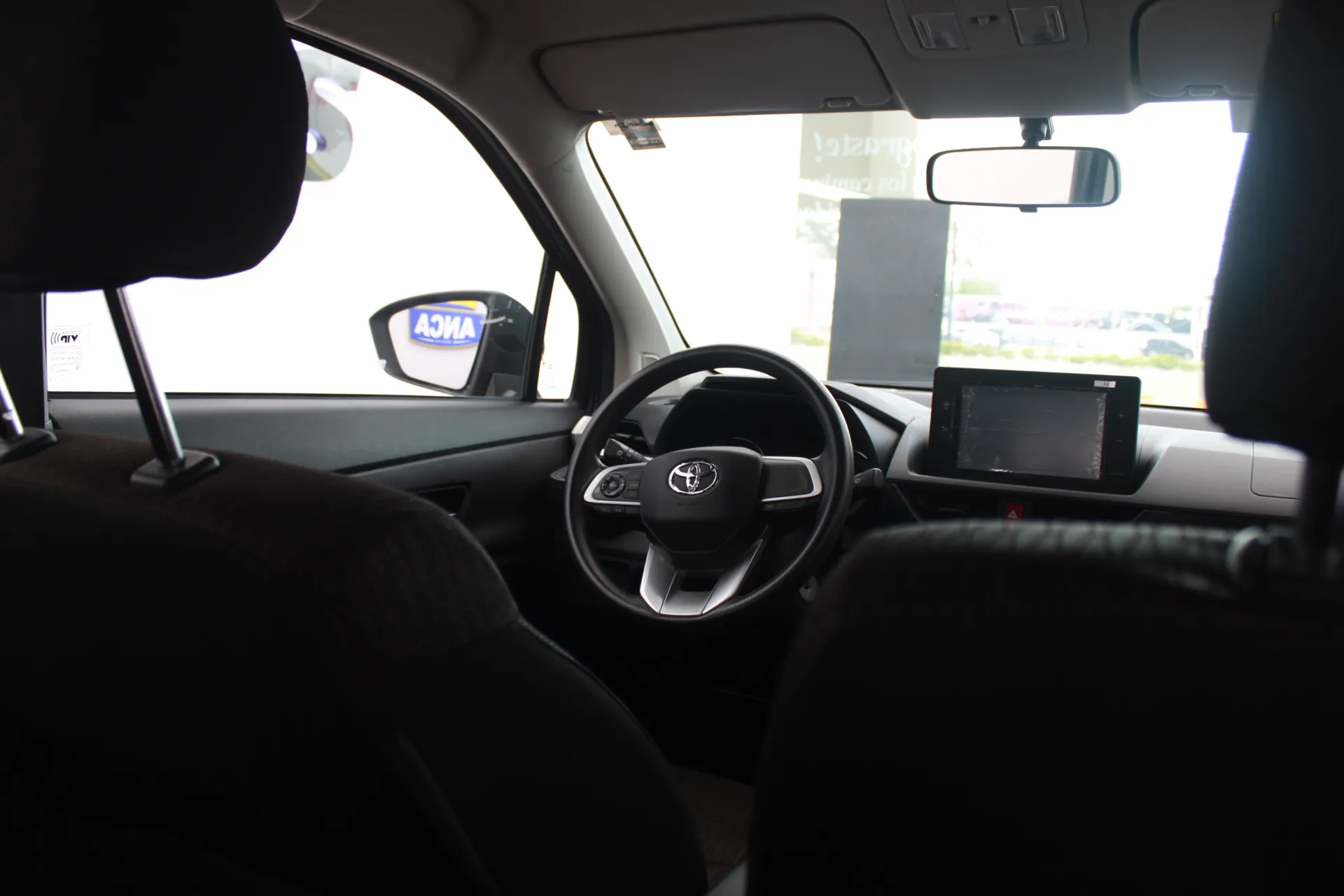 Toyota AVANZA XLE CVT 2023