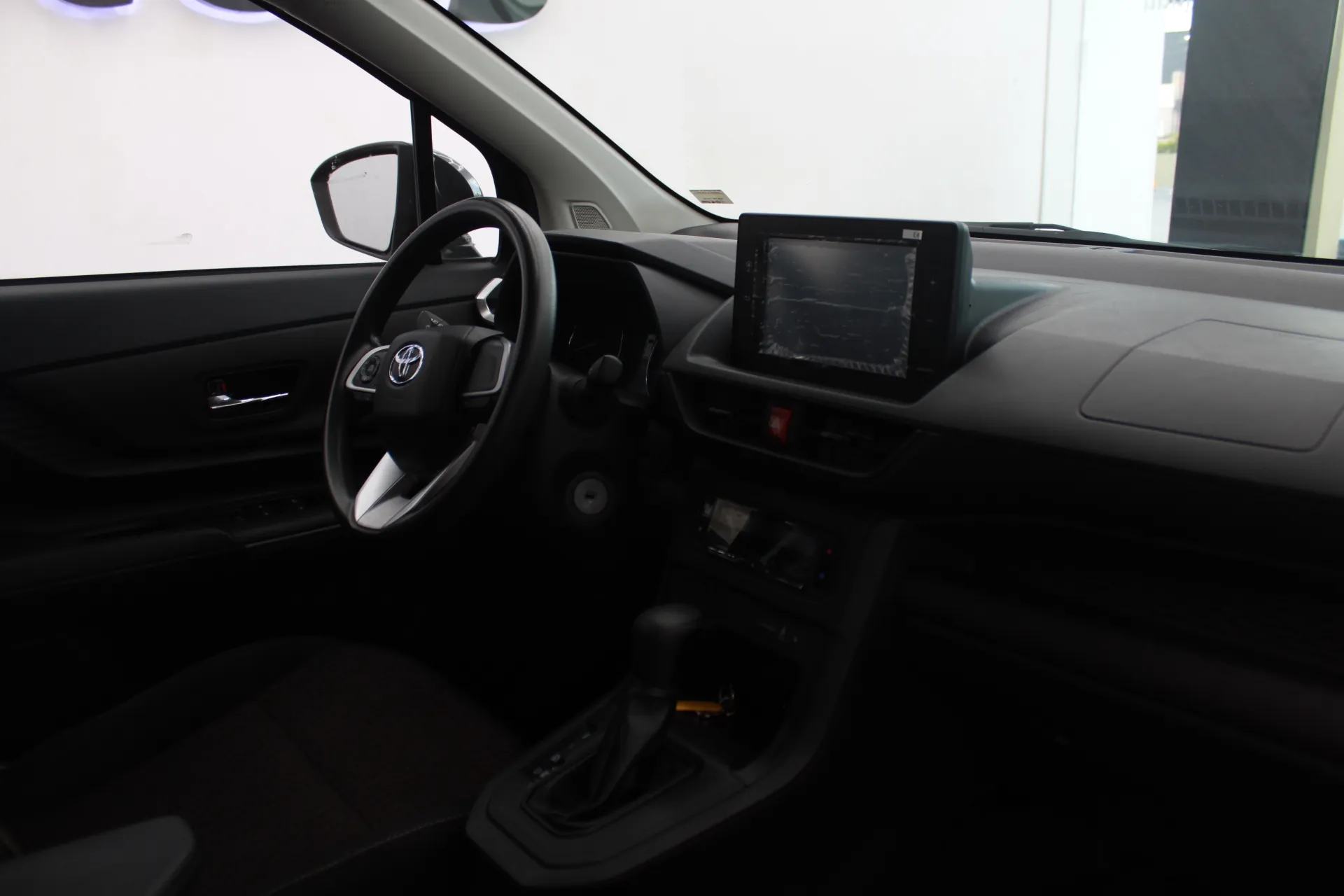 Toyota AVANZA XLE CVT 2023