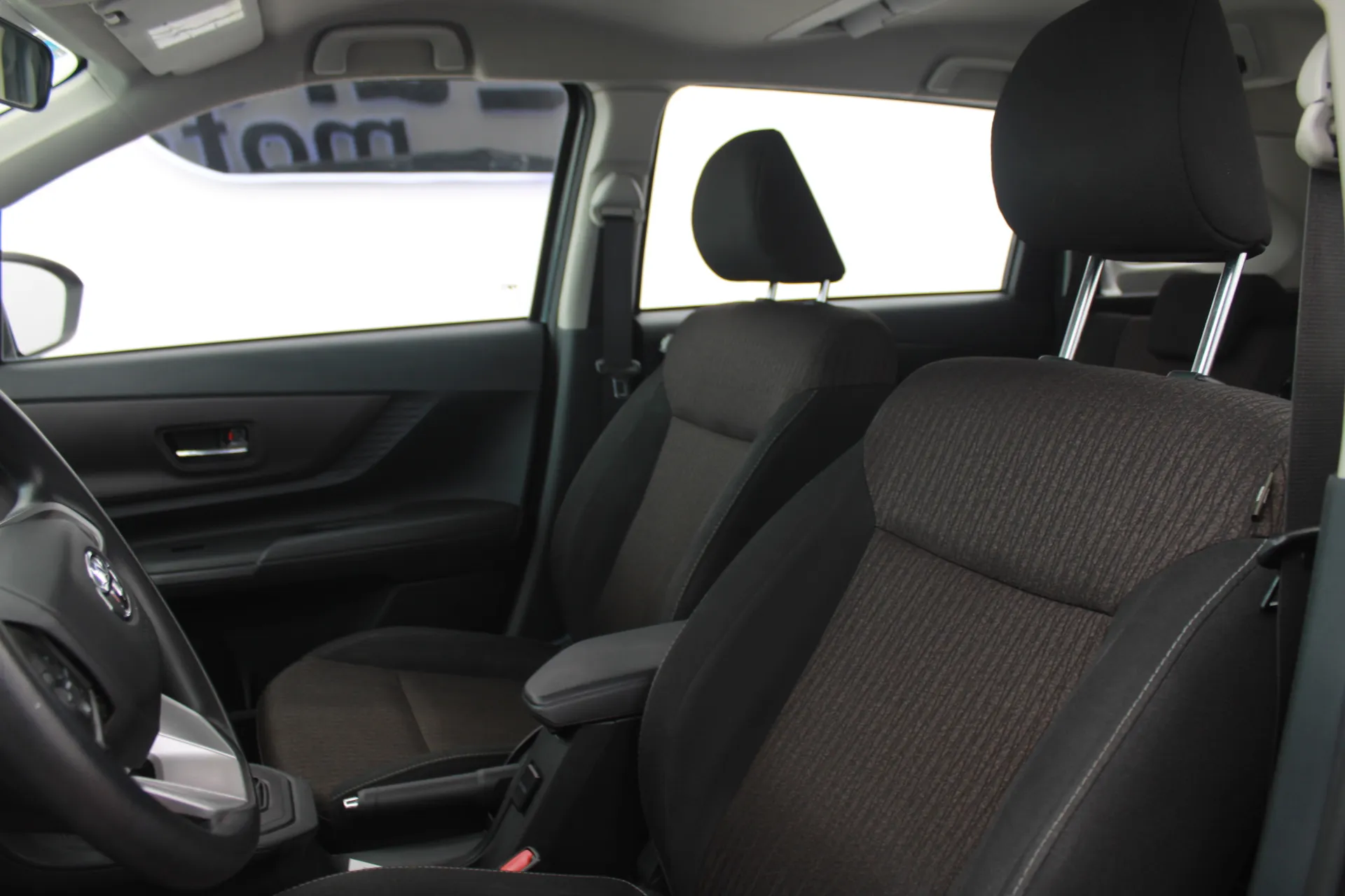 Toyota AVANZA XLE CVT 2023