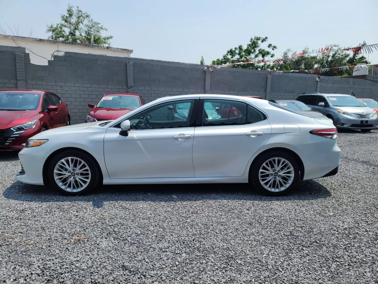 Toyota Camry XLE Navi 2019